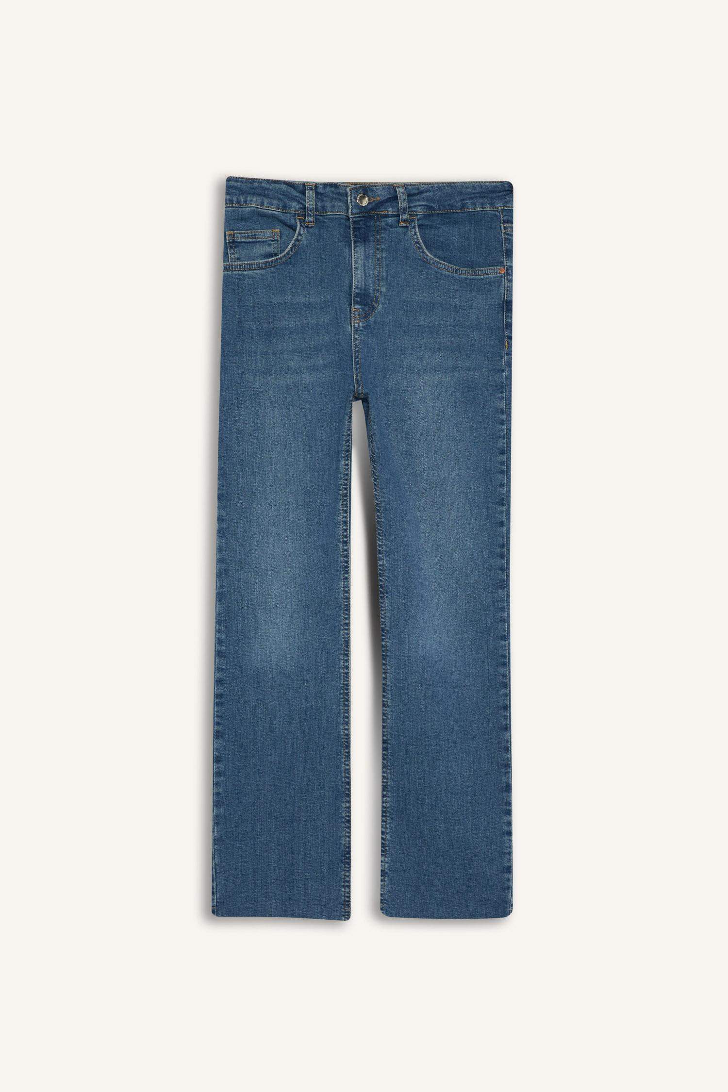 بنطرون جينز كروب فلير فيت وخصر منخفض