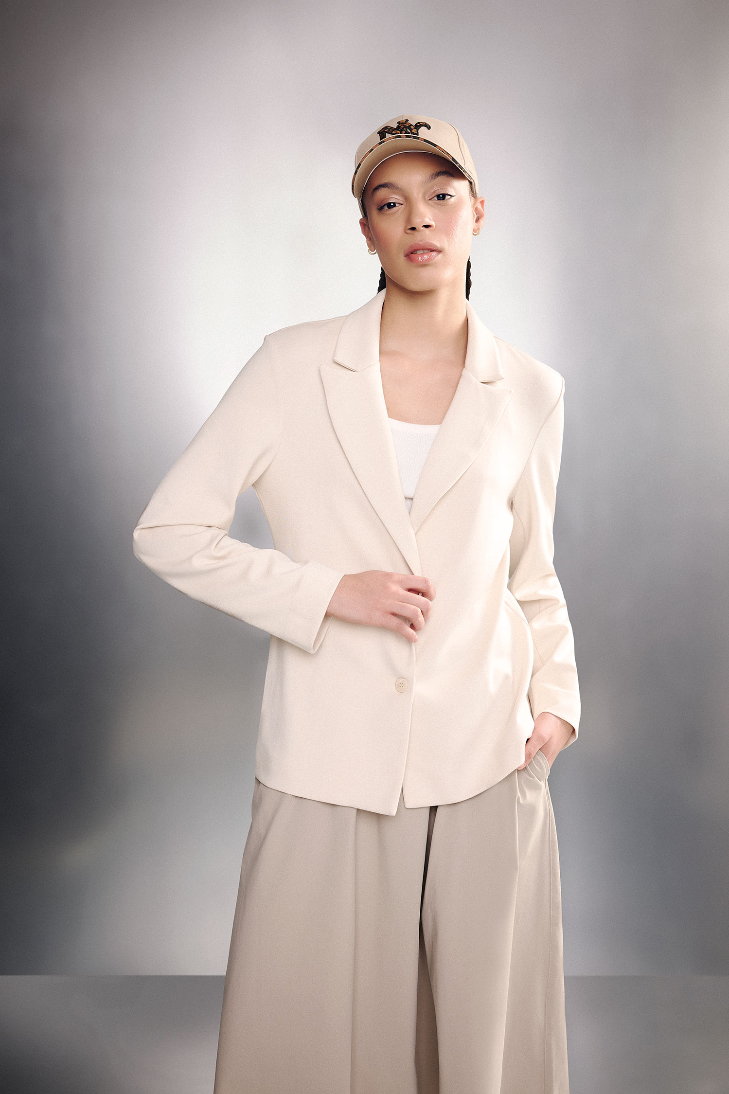 DeFacto Ultra Yumuşak Standart Fit Blazer Ceket