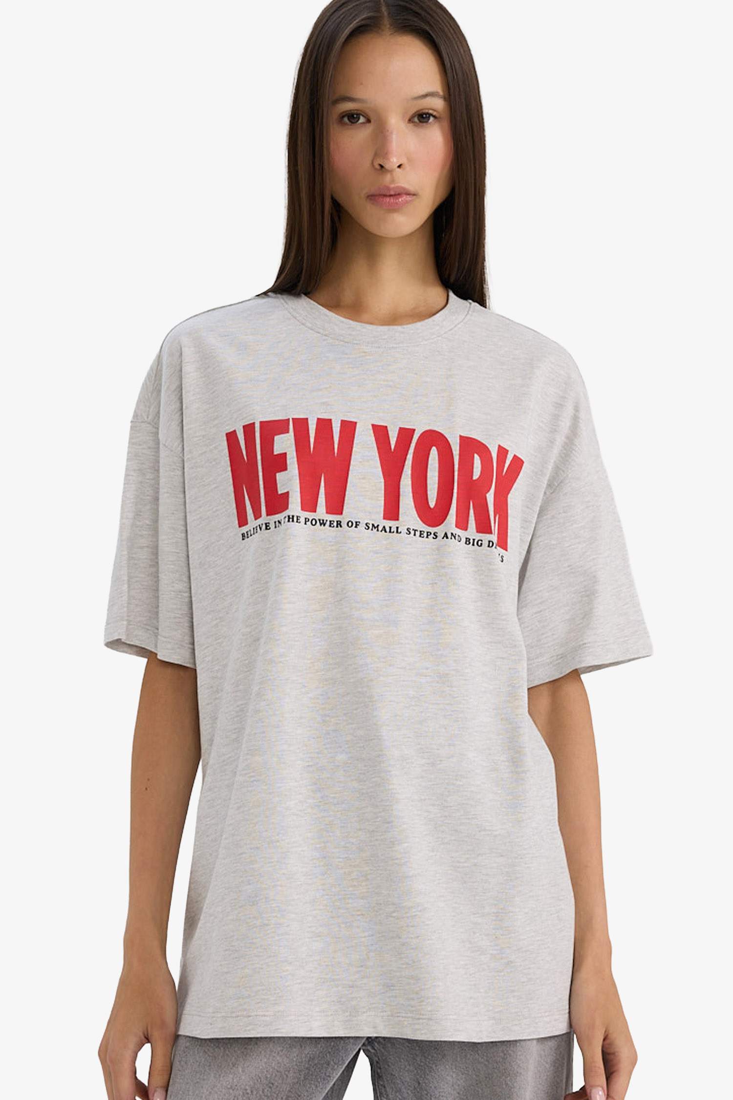 Футболка с принтом Oversize круглым вырезом и коротким рукавом