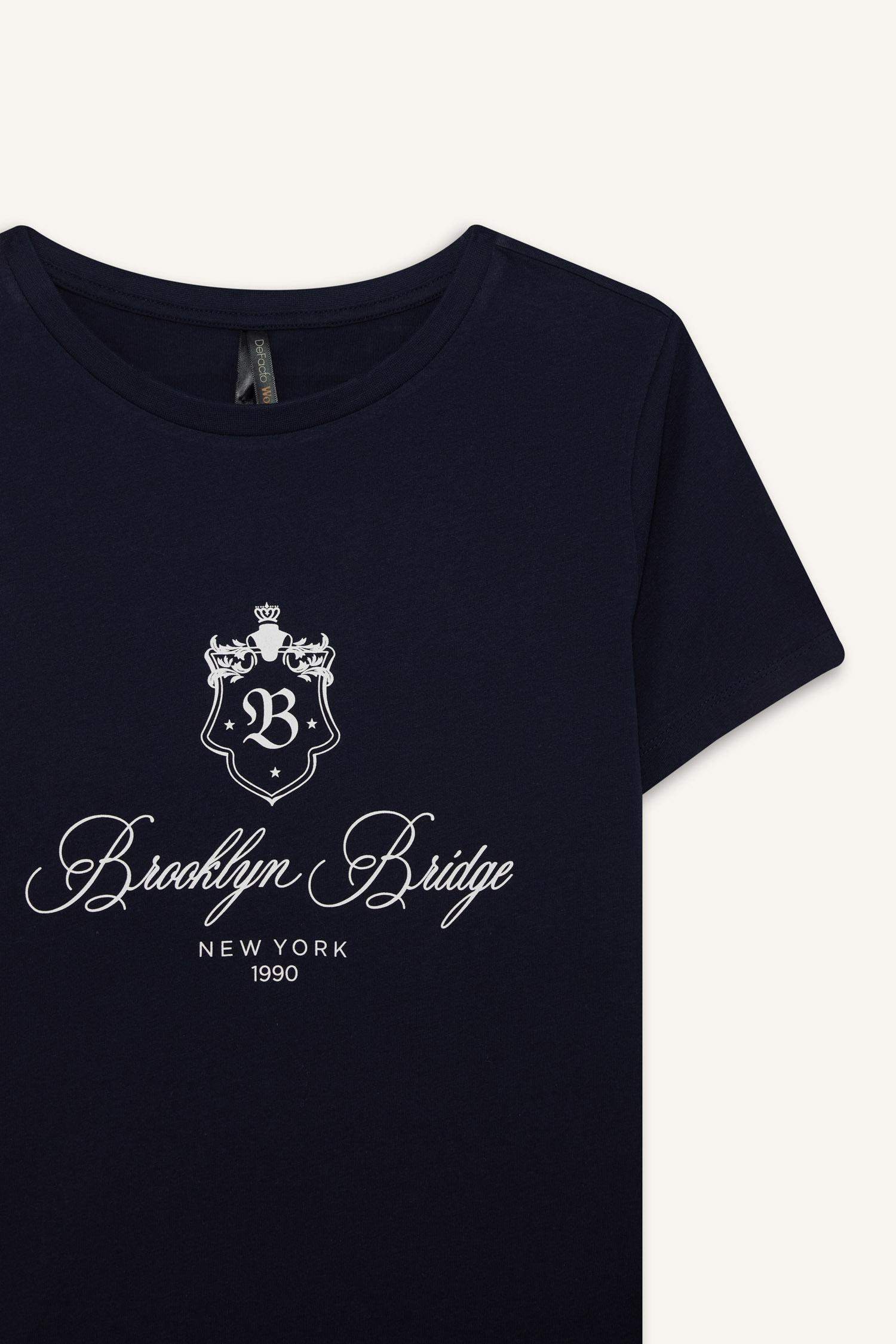 Woman Short Sleeve T-Shirt