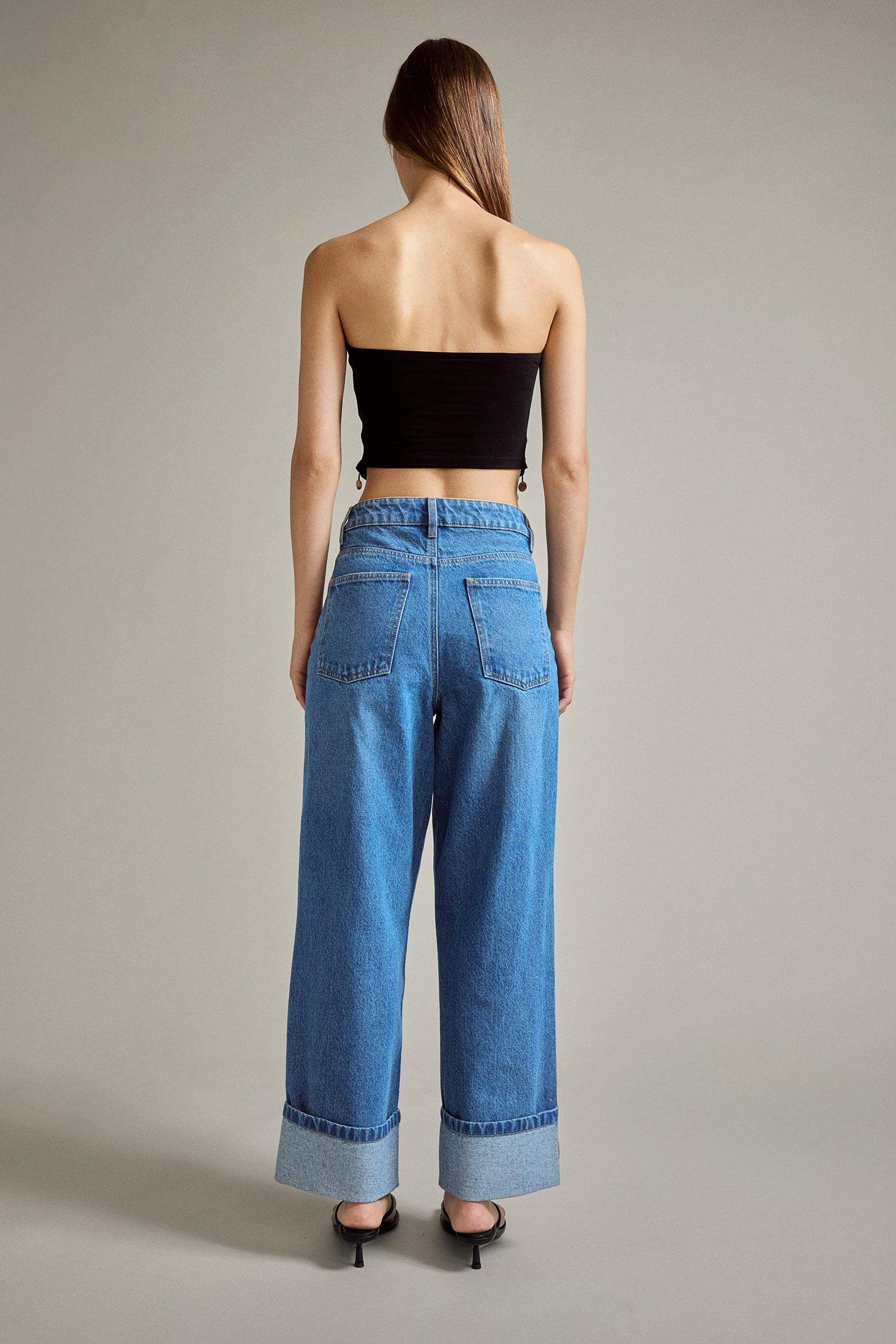 Straplez Boncuk Detaylı Bluz