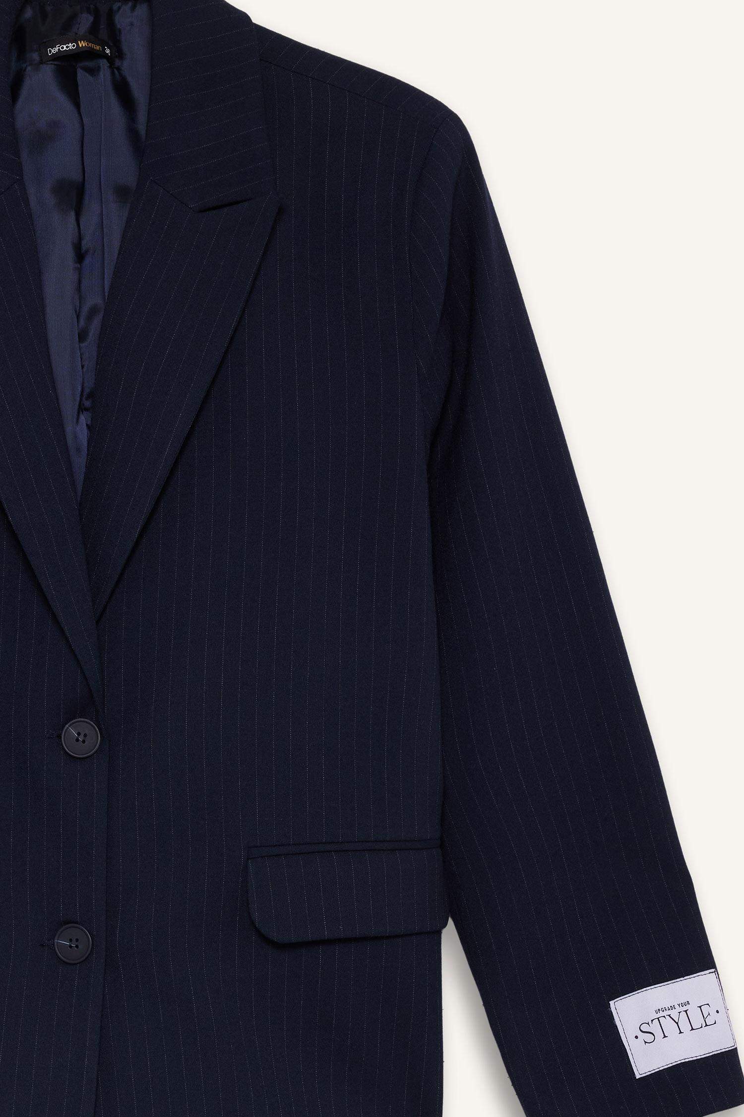 بليزر مخطط قصة عادية بياقة جاكيت