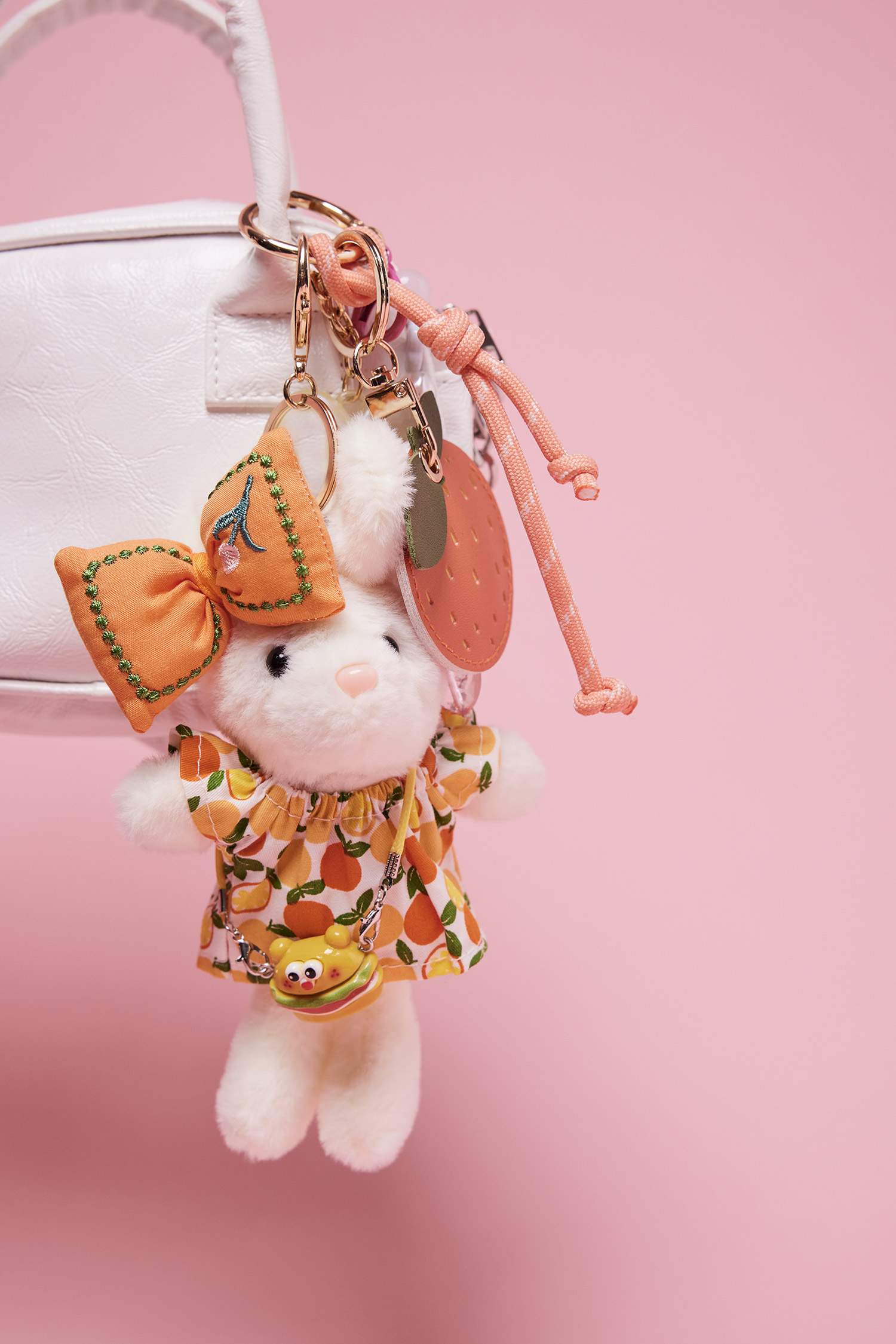 Kadın Meyve Temalı Giydirilebilir Anahtarlık Kostümü