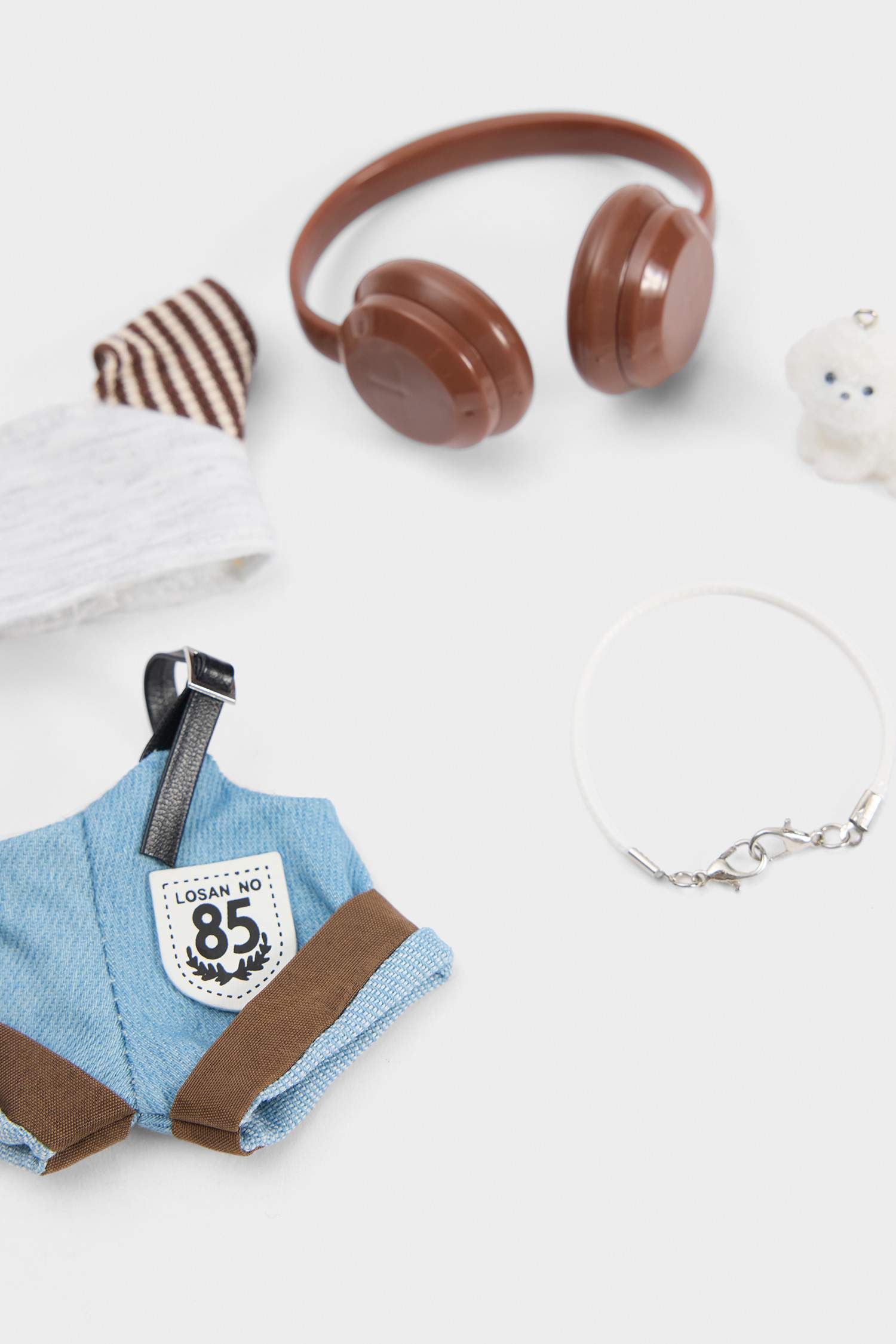 Kadın Kedi Detaylı Giydirilebilir Anahtarlık Kostümü