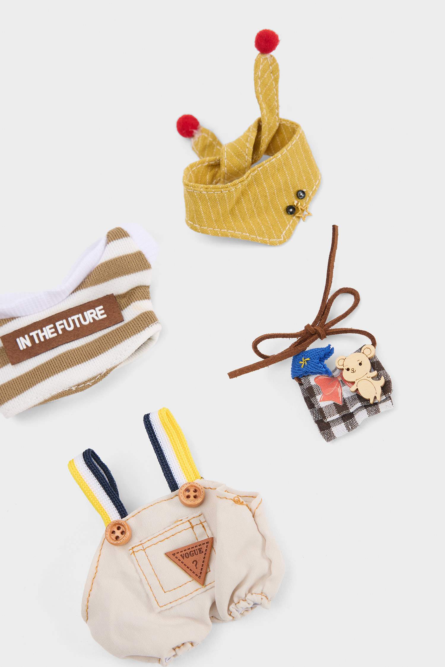 Kadın Yeşil Detaylı Giydirilebilir Anahtarlık Kostümü