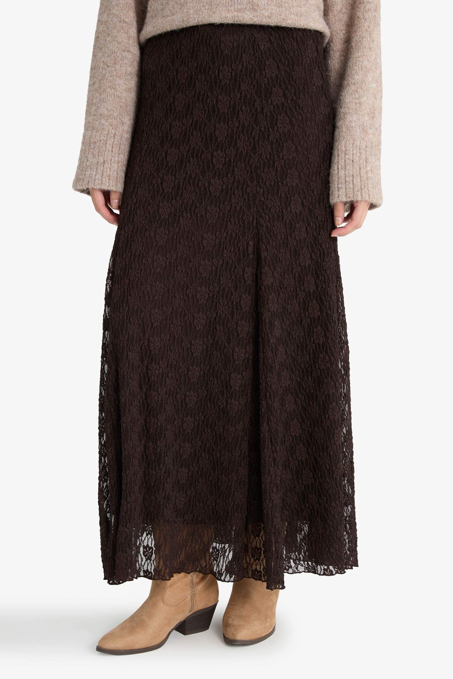 Jupe longue en dentelle Coupe A