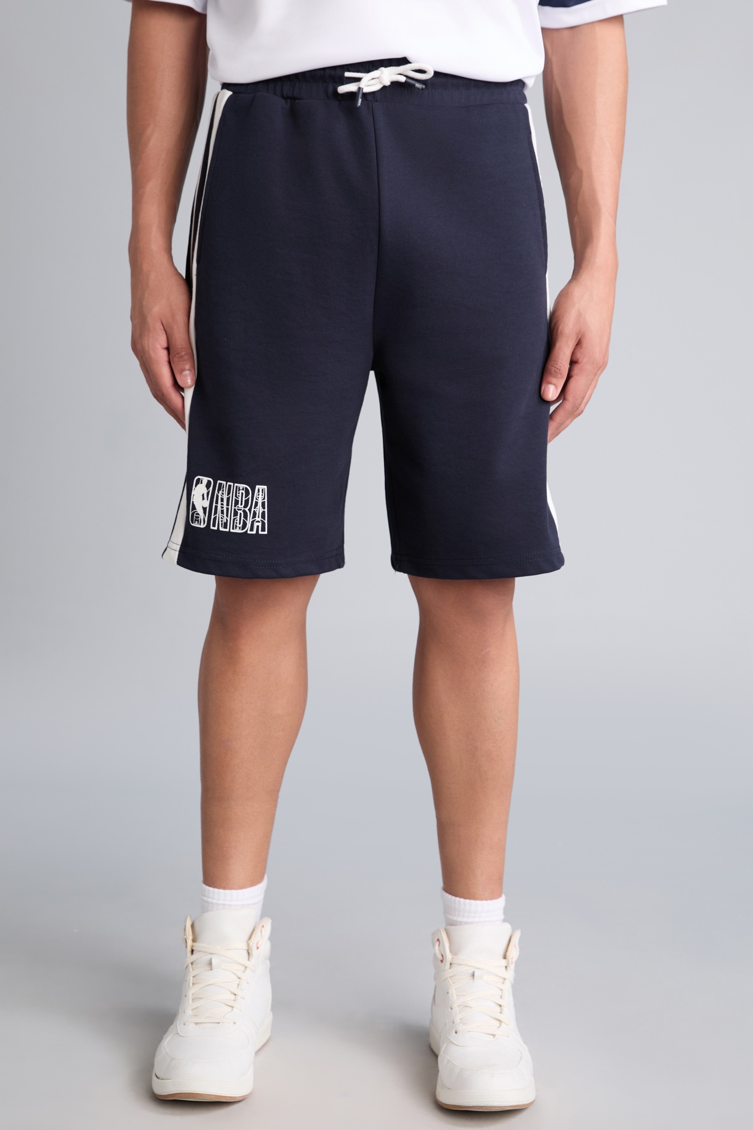 DeFacto NBA Wordmark Standart Fıt Şort görsel 3