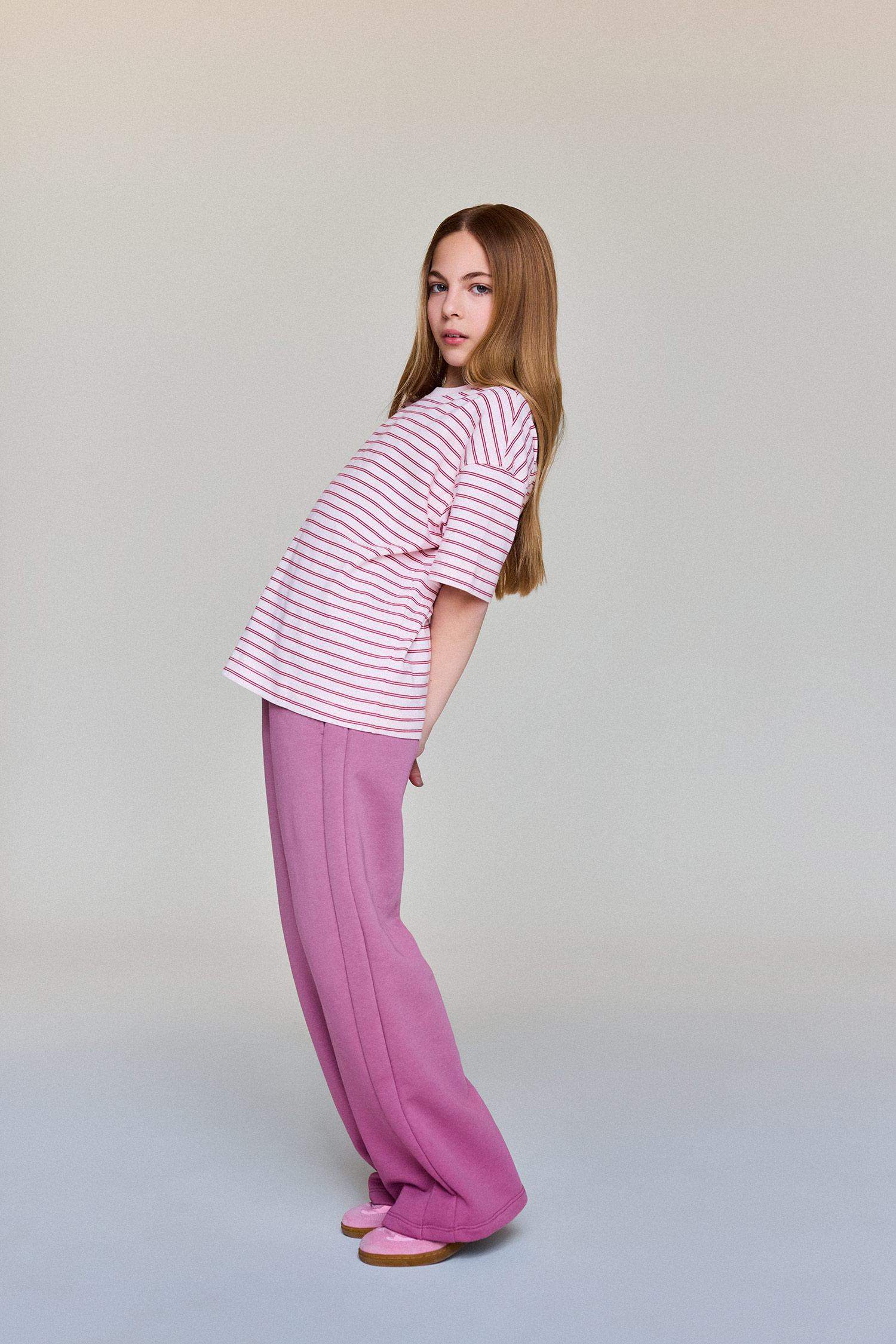 Футболка Oversize с круглым вырезом и коротким рукавом для девочек