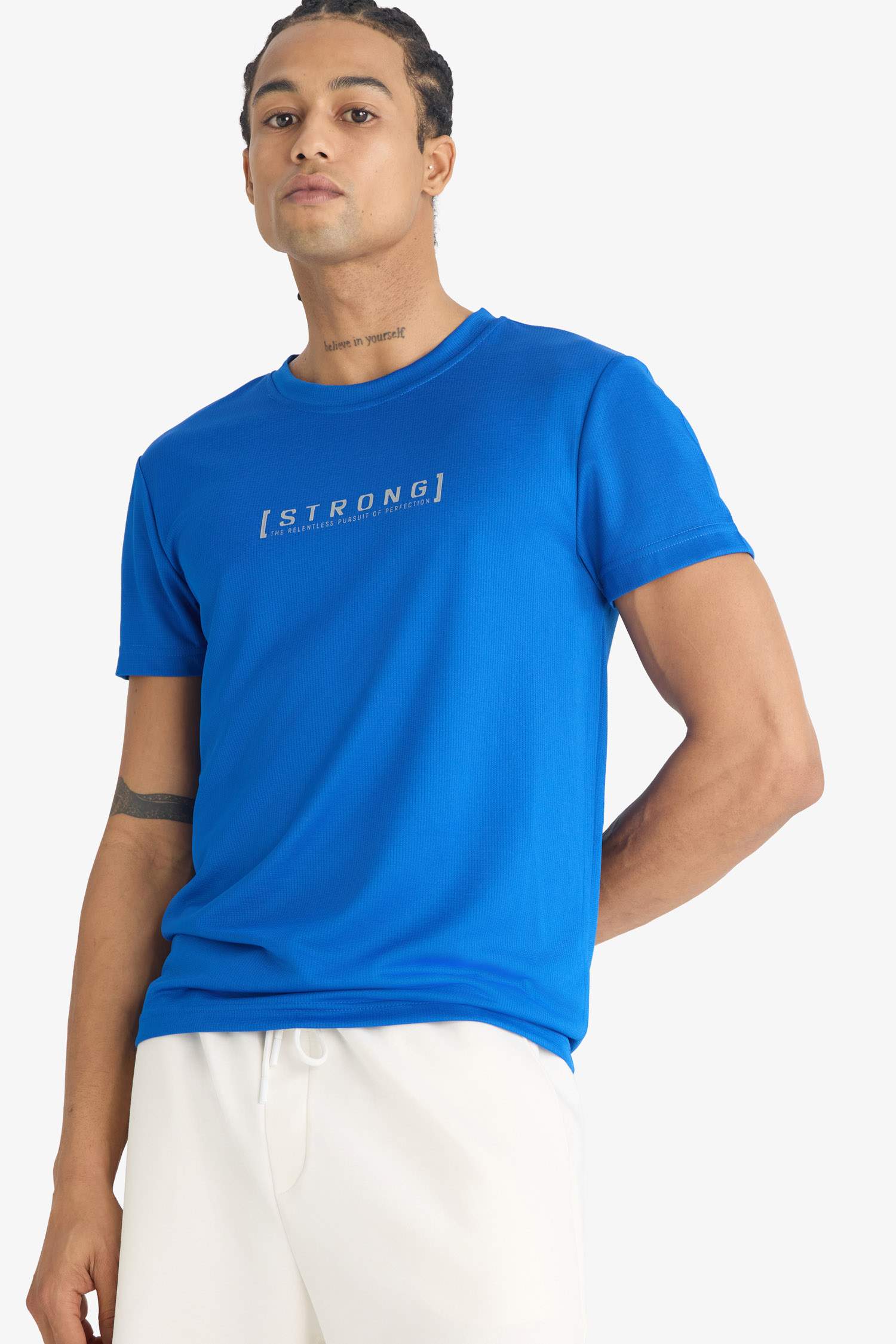 DeFactoFit Slim Fit Dar Kesim Bisiklet Yaka Baskılı Sporcu Kısa Kollu Tişört