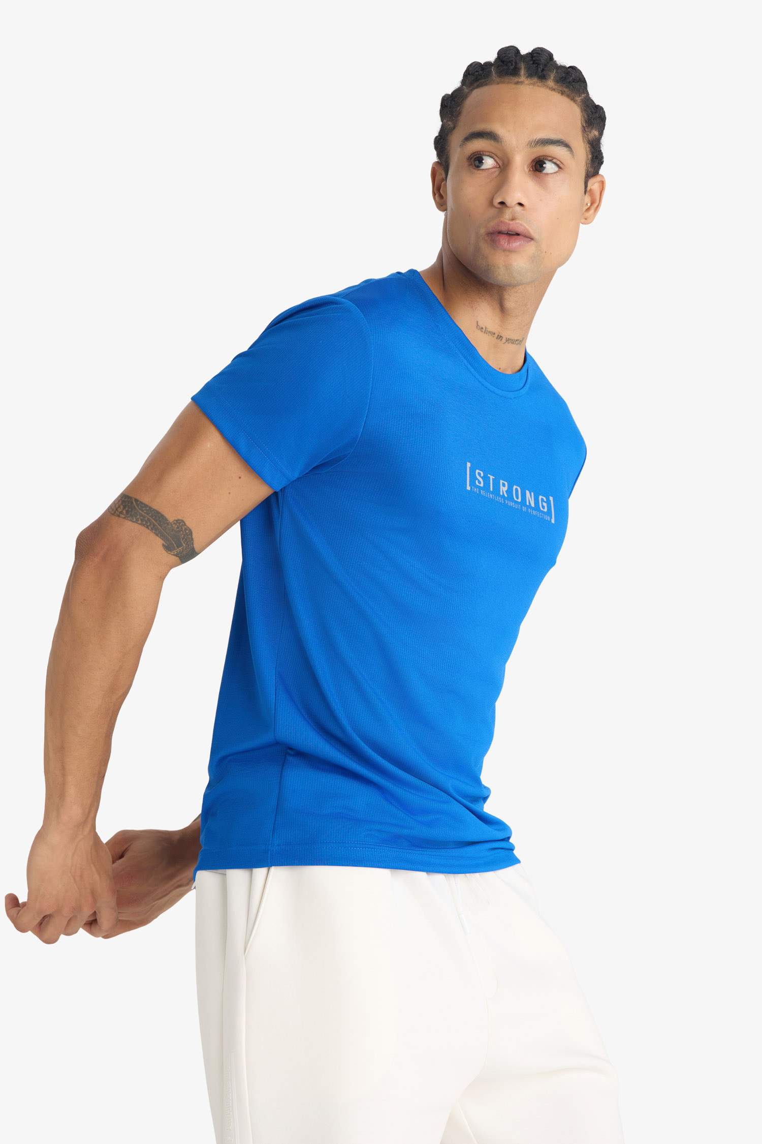 DeFactoFit Slim Fit Dar Kesim Bisiklet Yaka Baskılı Sporcu Kısa Kollu Tişört