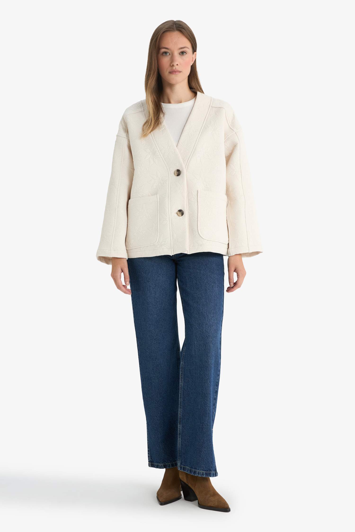 فيست بليزر قصة عادية بياقة V مطبوعة