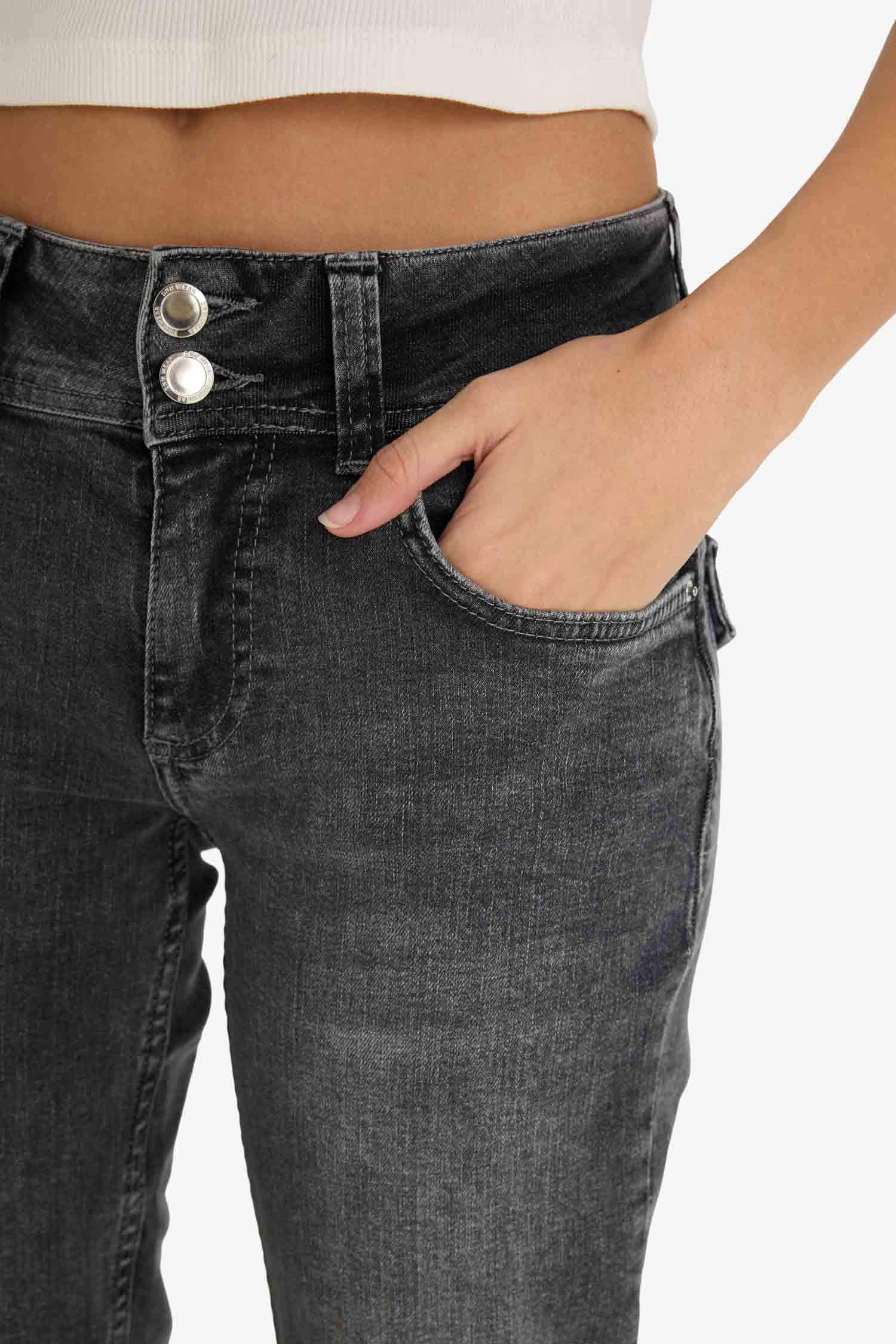 Jean long taille basse effet délavé