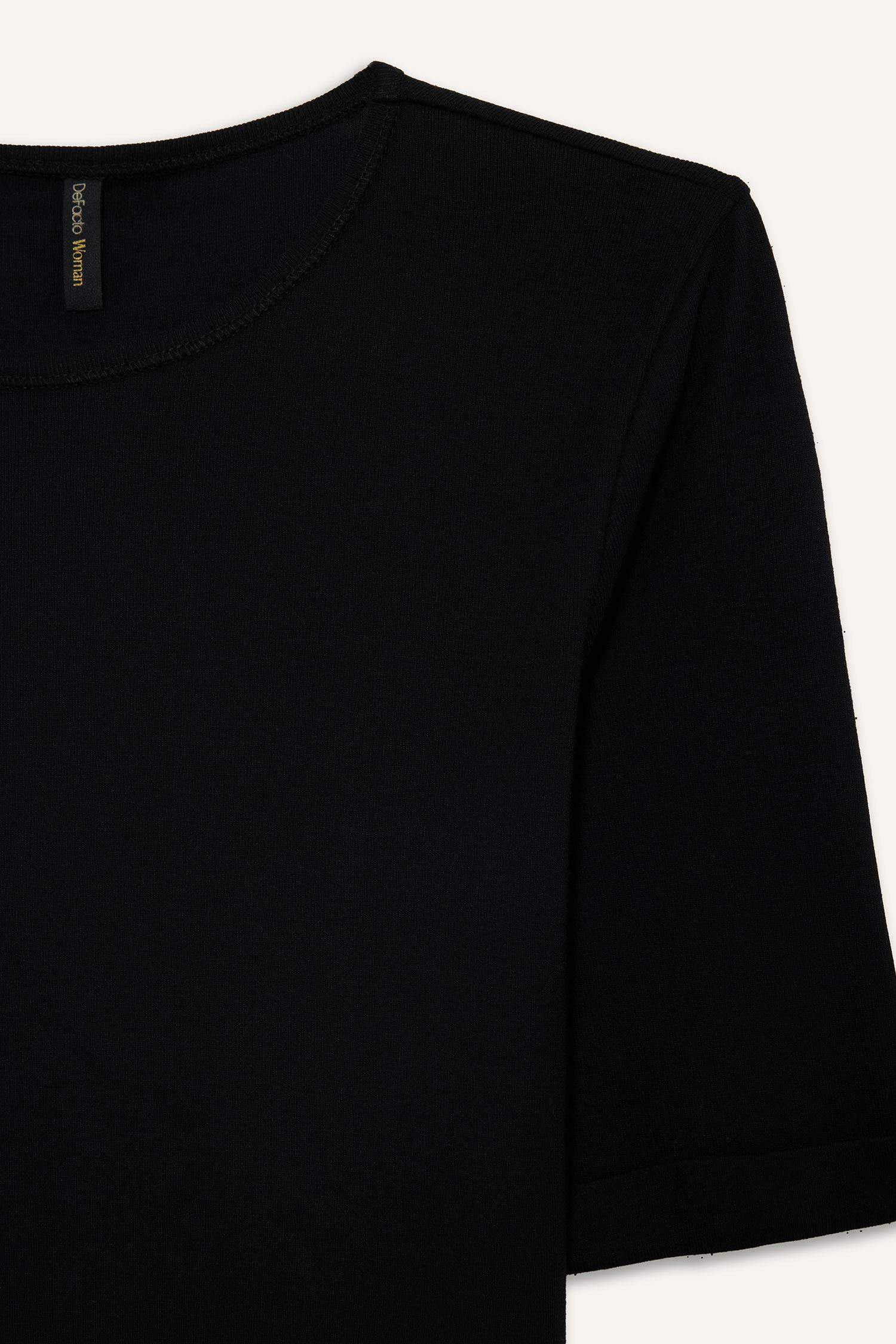 تيشيرت سليم فيت مضلع نص ردن بياقة مستديرة