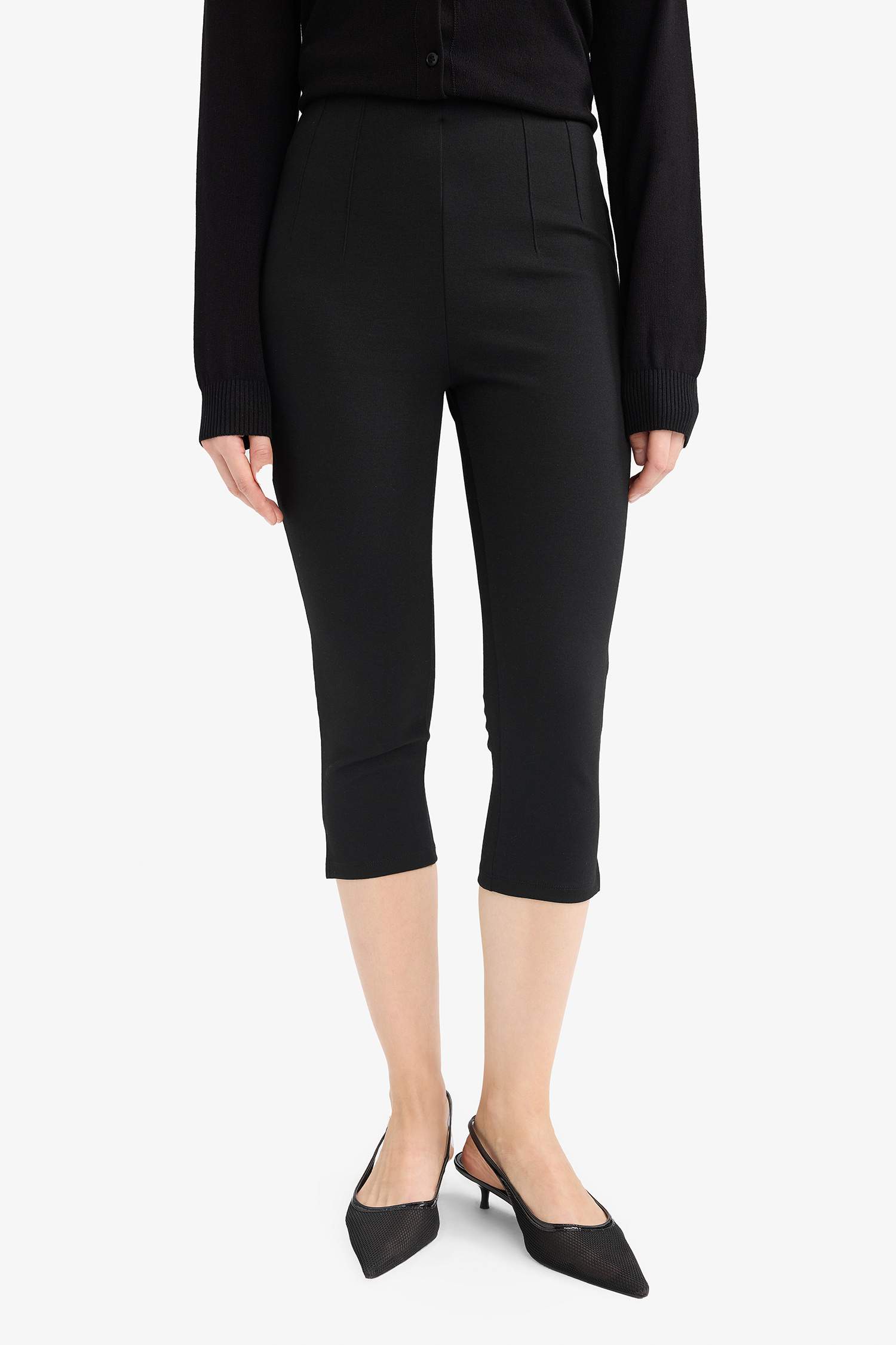 Pens Detaylı Kısa Tayt