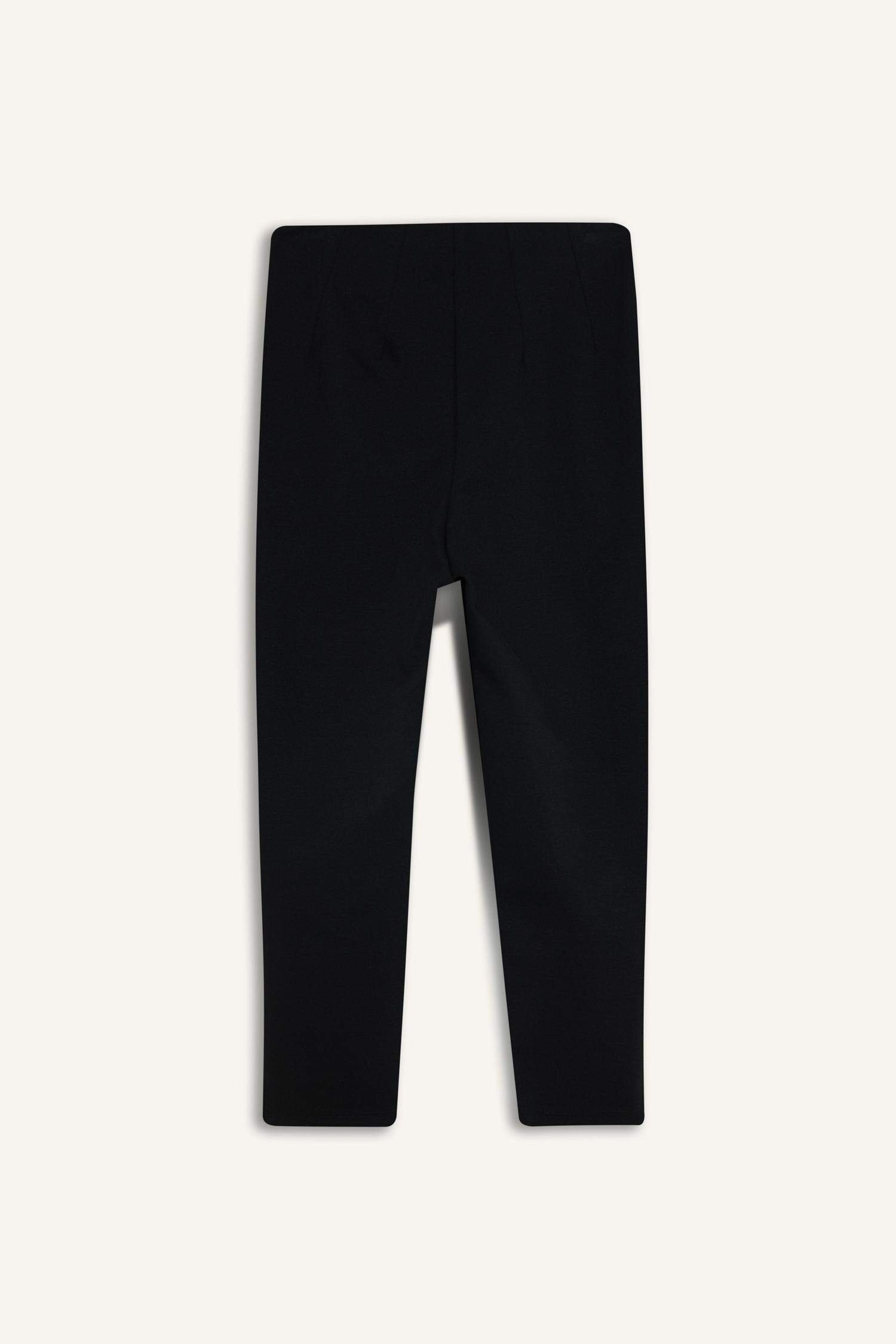 Pens Detaylı Kısa Tayt