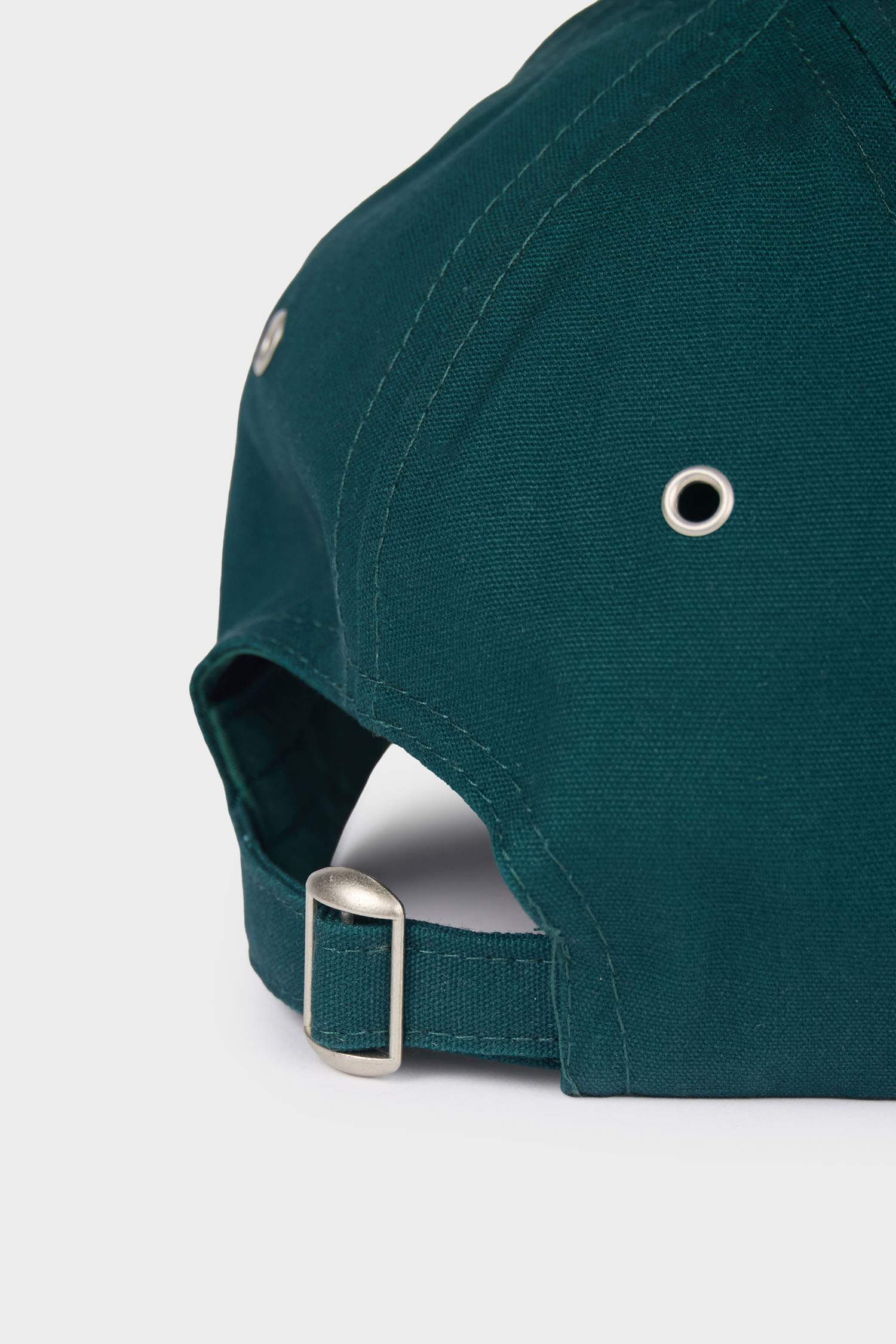 كاب نسائي منسوج