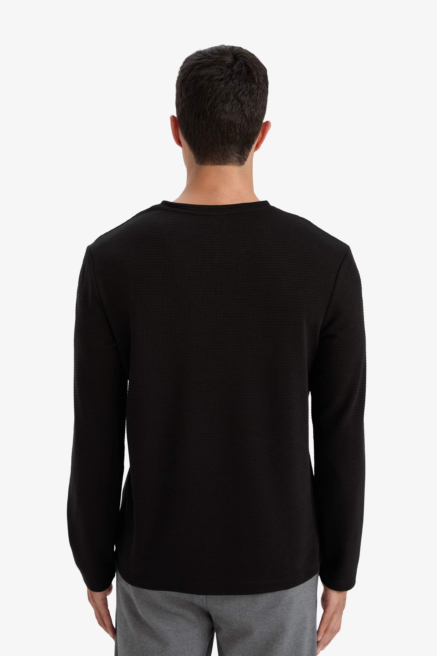 Slim Fit Dar Kesim Bisiklet Yaka Sweatshirt