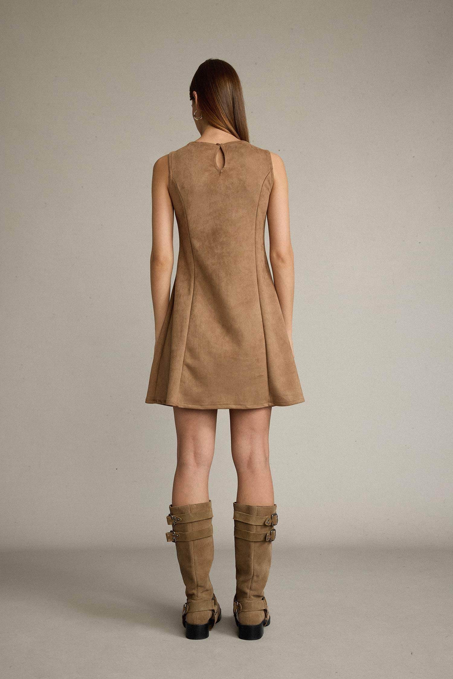 Kolsuz Süet Mini Elbise