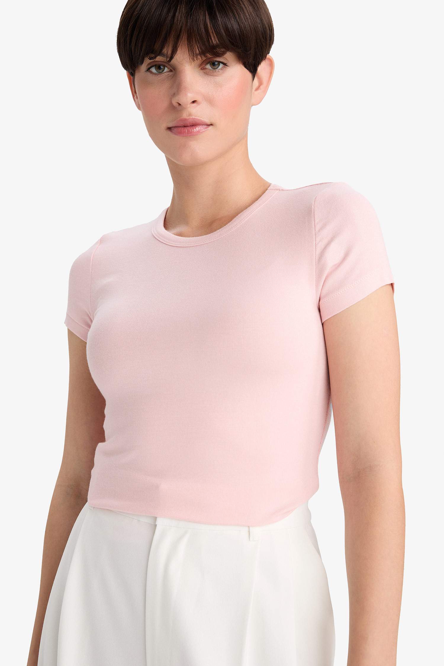 Slim Fit Dar Kesim Bisiklet Yaka Kısa Kollu Tişört