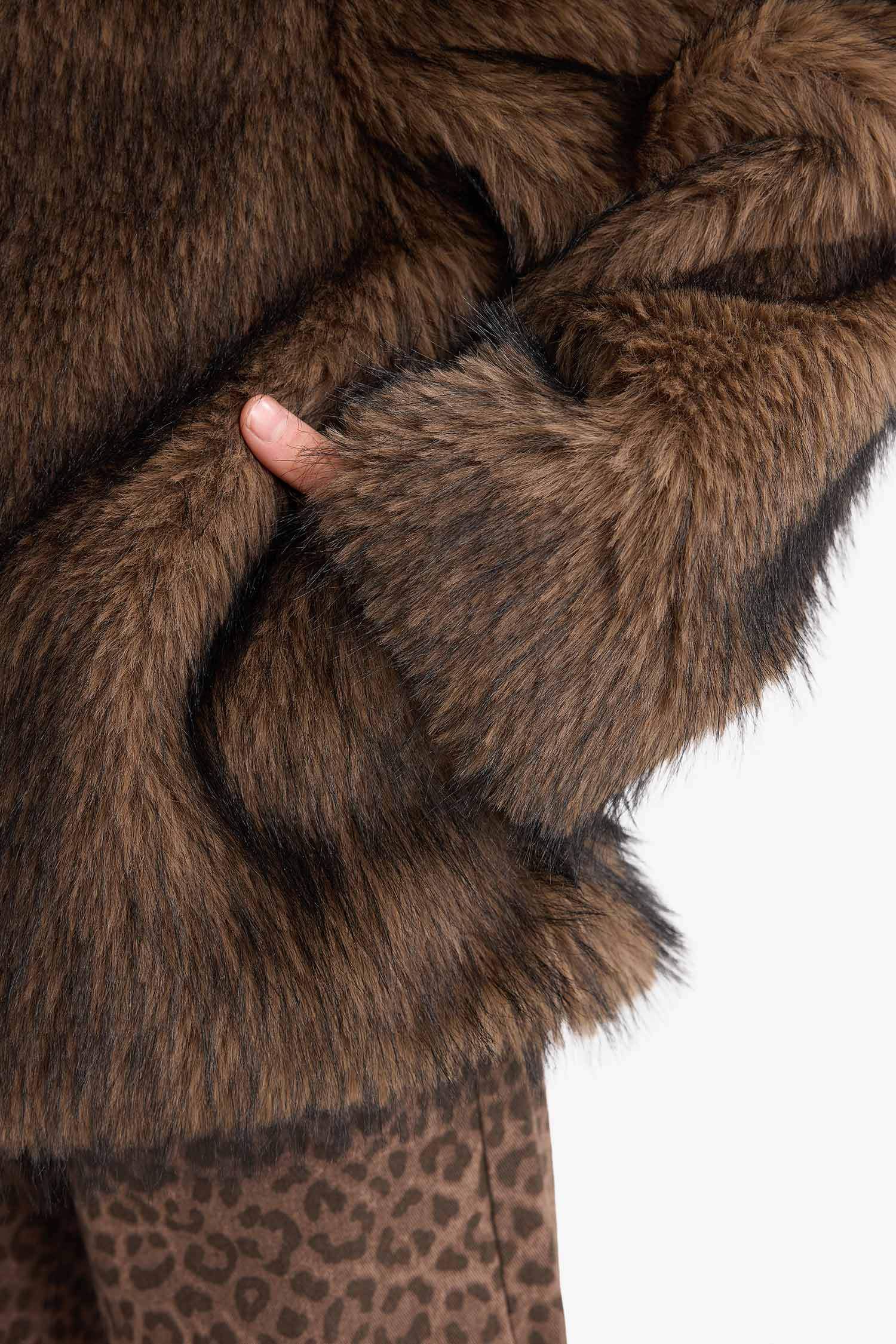 Kız Çocuk Dik Yaka Fermuarlı Suni Kürk Mont 