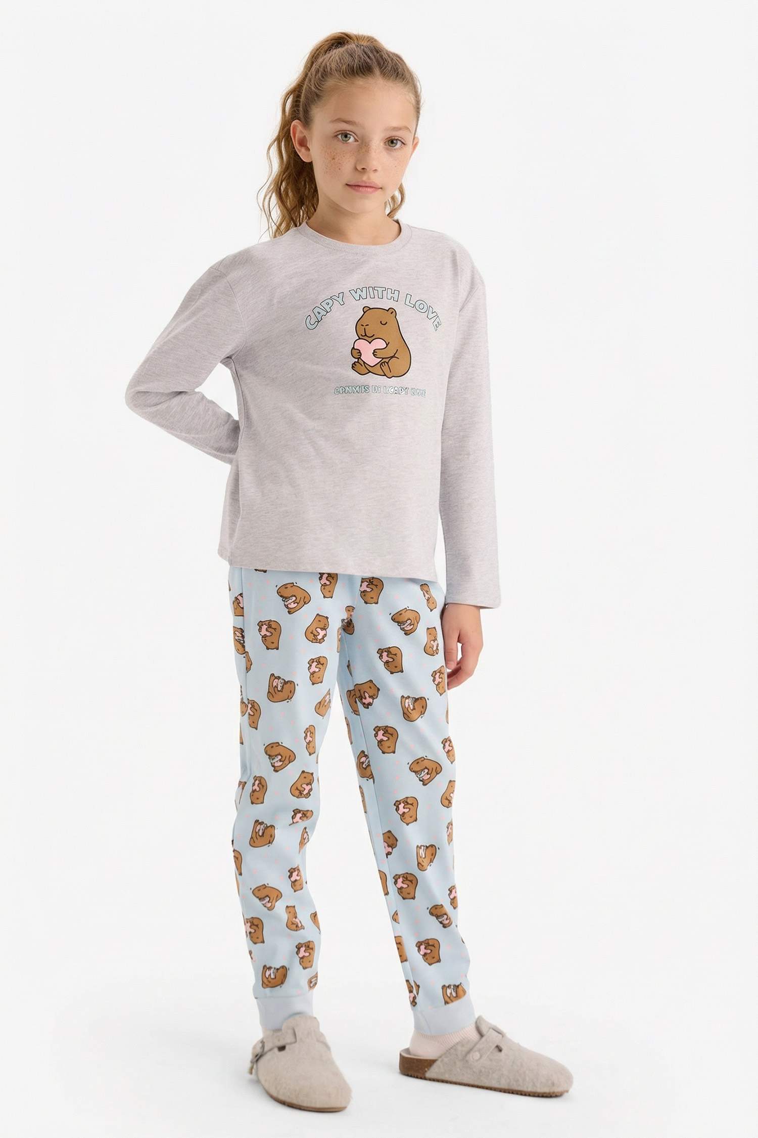 سيت بجامة بناتي مطبوع قصة عادية - قطعتين