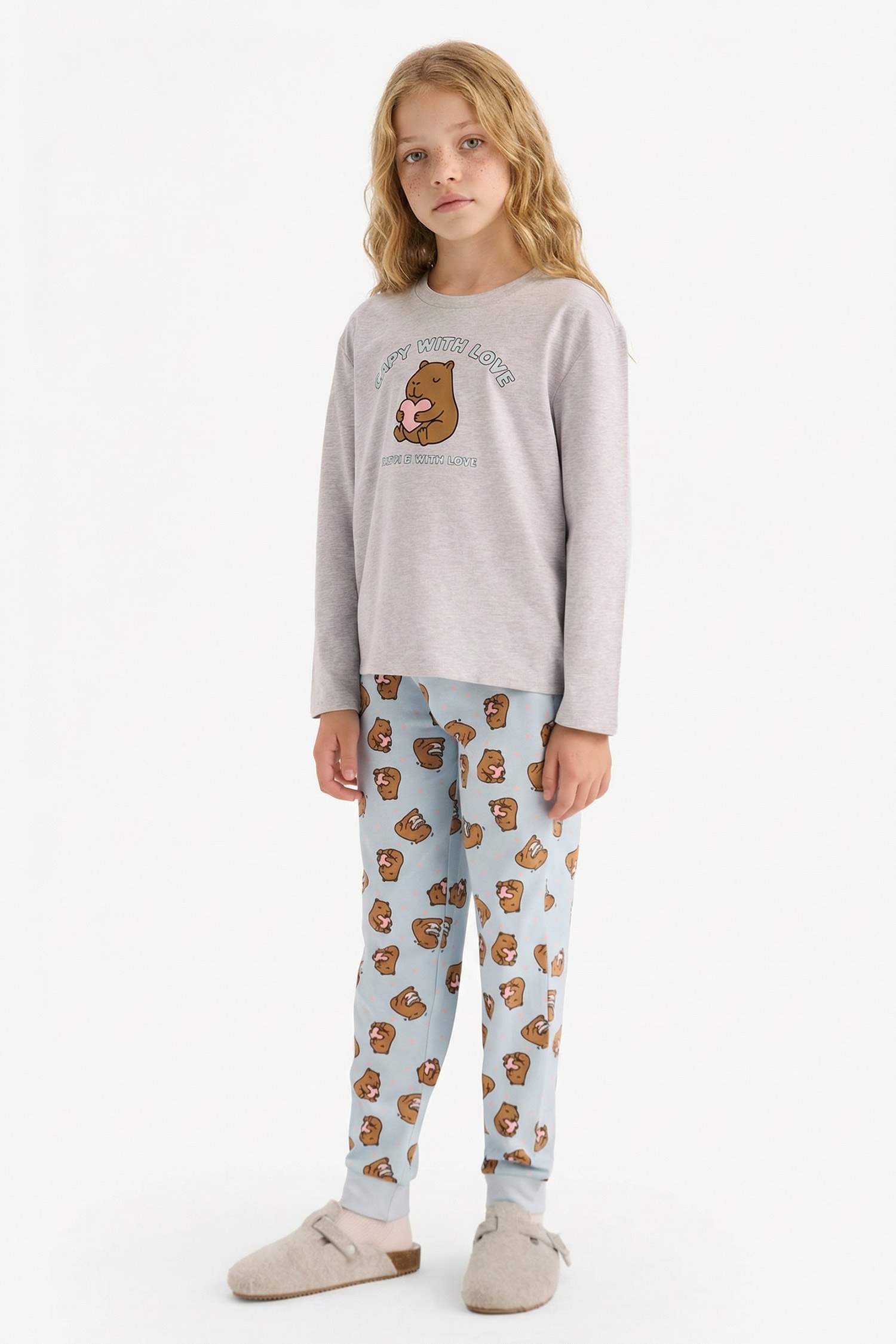 سيت بجامة بناتي مطبوع قصة عادية - قطعتين