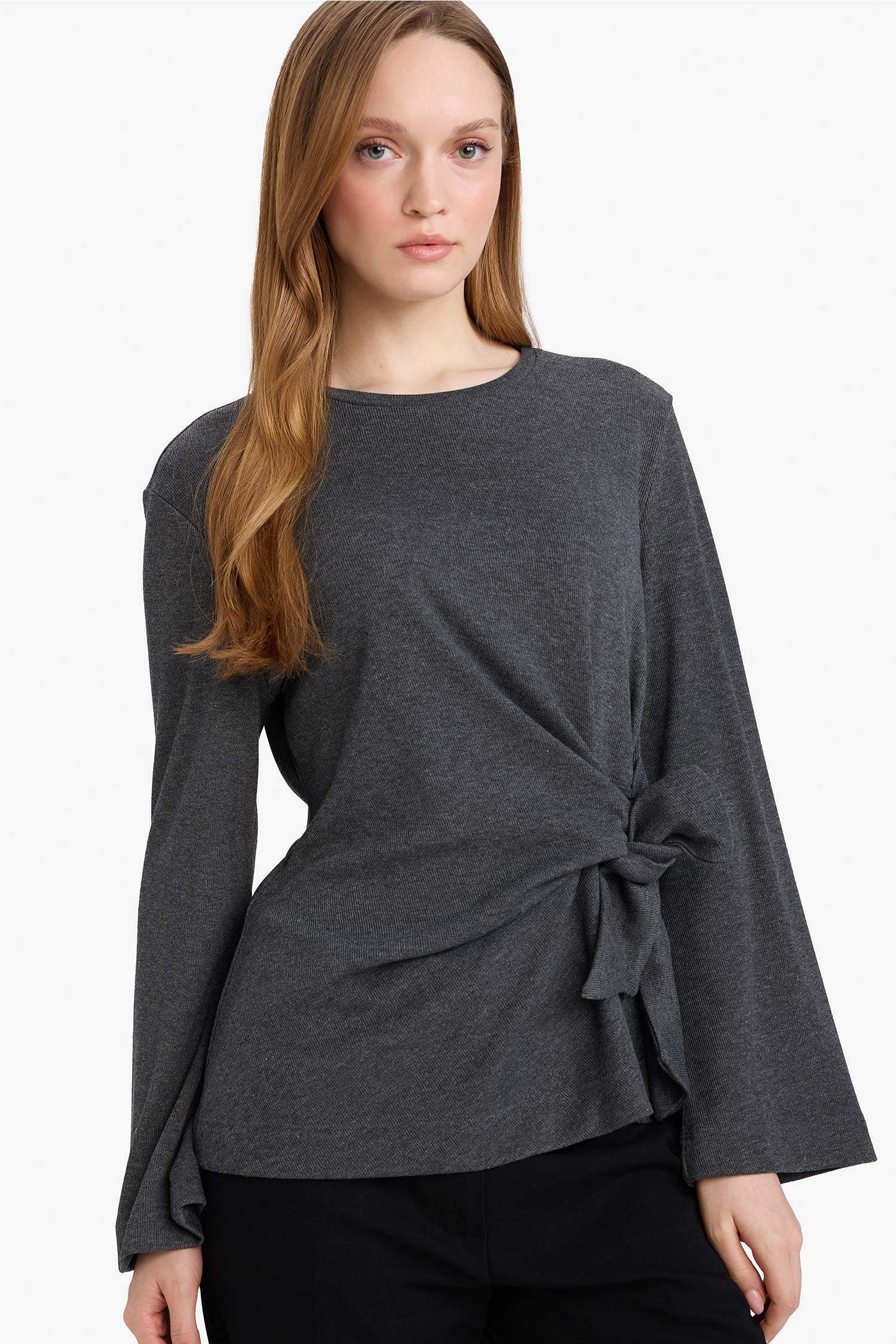 Regular Fit Bisiklet Yaka Bağlama Detaylı Uzun Kollu Tişört