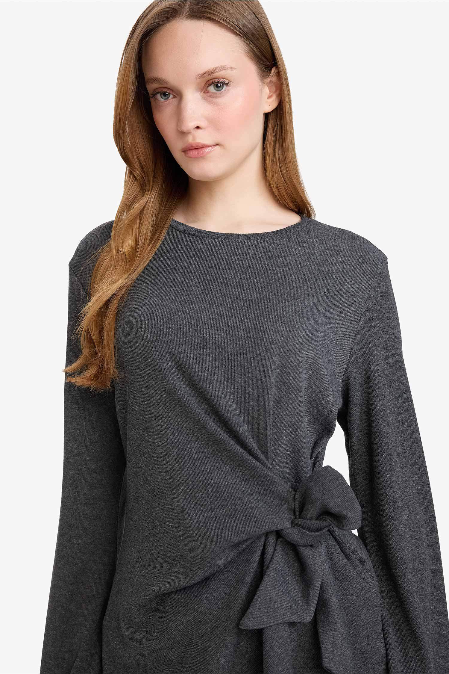 تيشيرت قصة عادية برباط