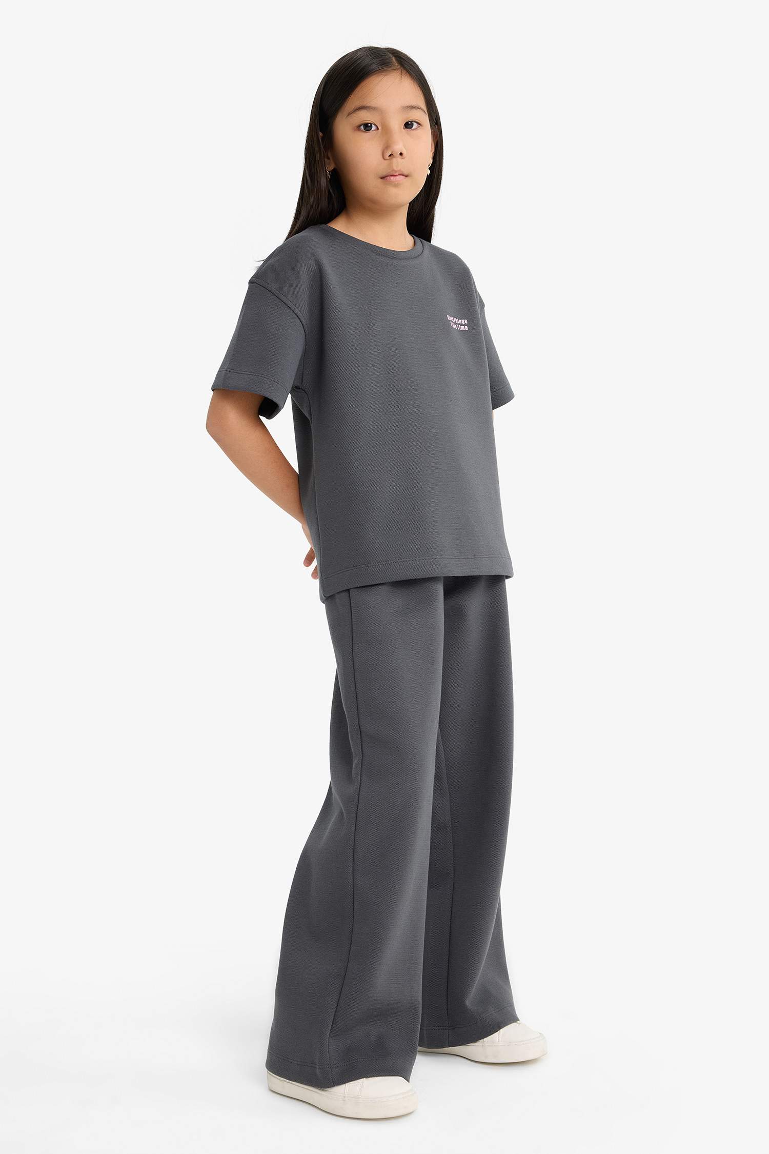 سيت بناتي تيشيرت وبنطلون بجامة - قطعتين