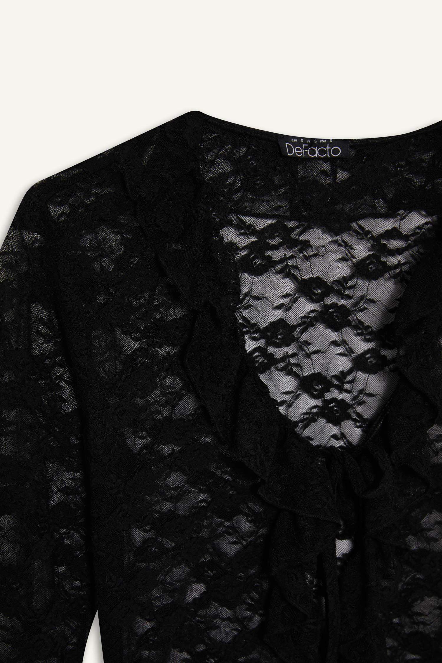 Fitted V Yaka Önden Bağlamalı Dantel Uzun Kollu Bluz