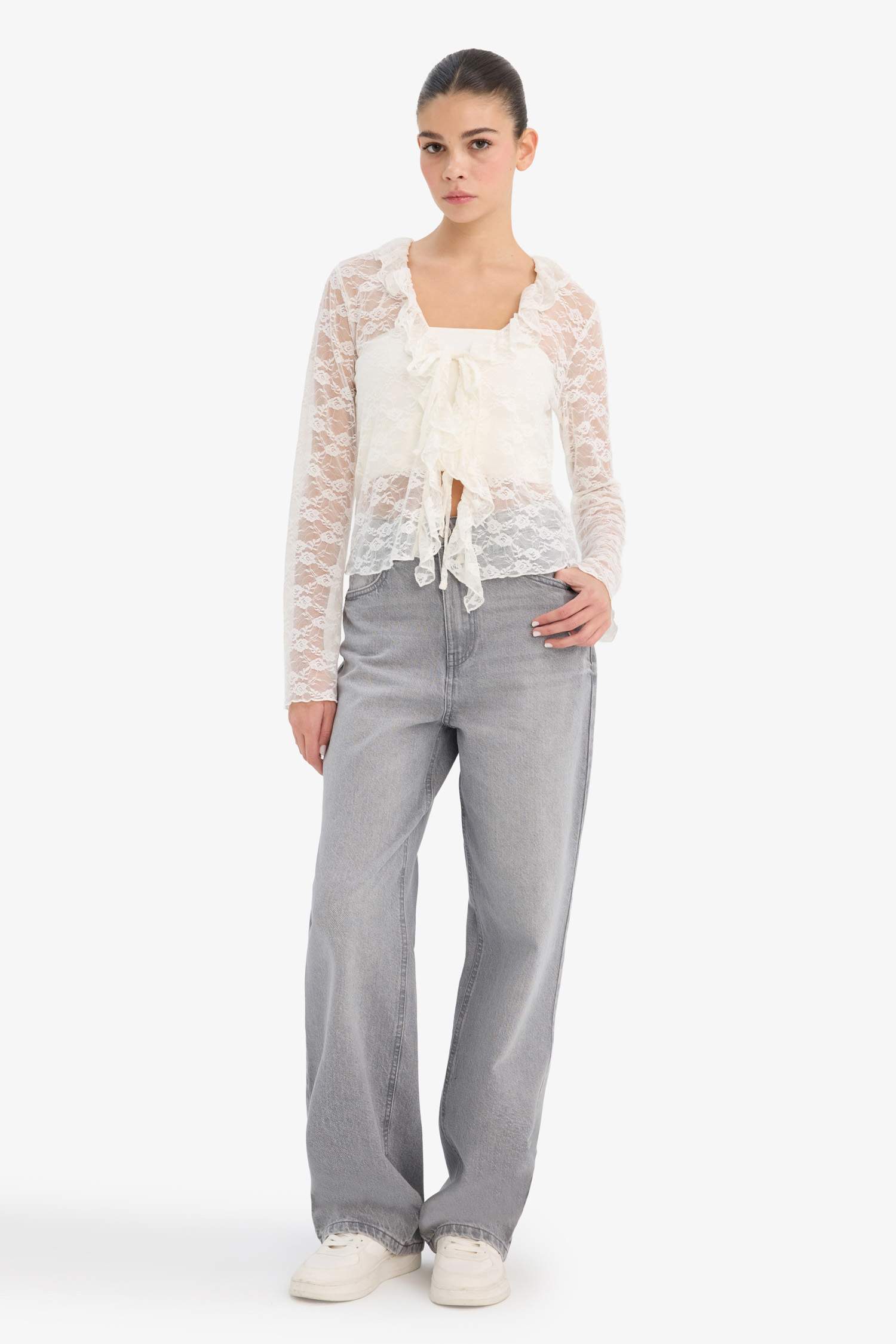 Fitted V-Neck Lace Long Sleeve Blouse