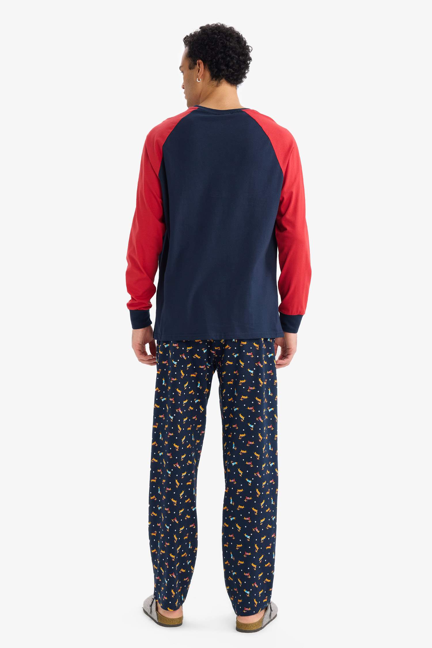 طقم بيجاما قصة عادية كم طويل - قطعتين