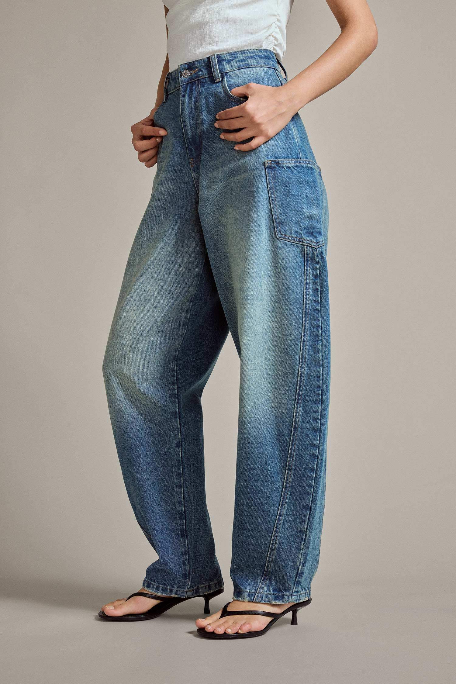 Barrel Fit Geniş Paça Jean Pantolon