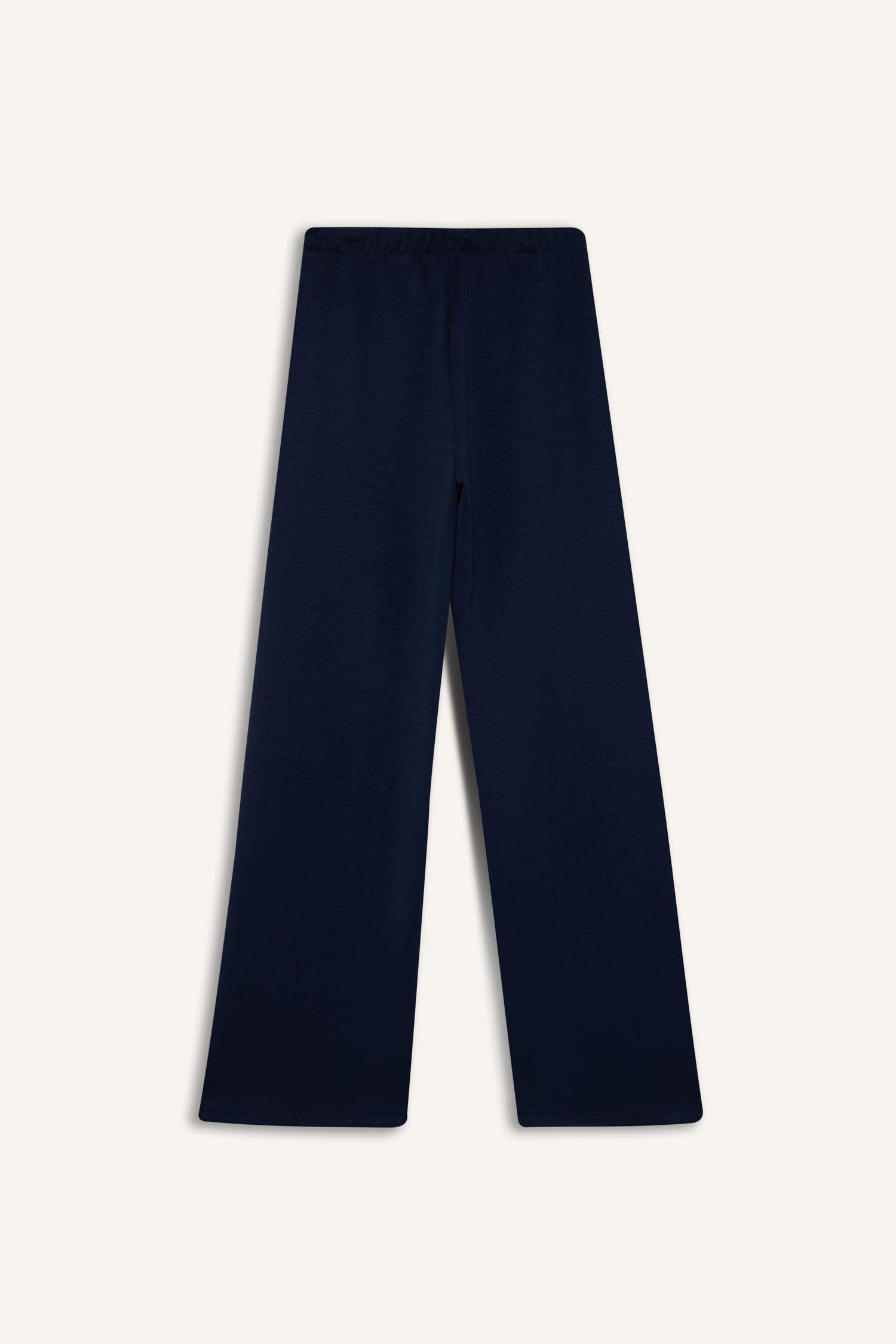 Relax Fit Normal Bel Düz Paça Modal Pantolon