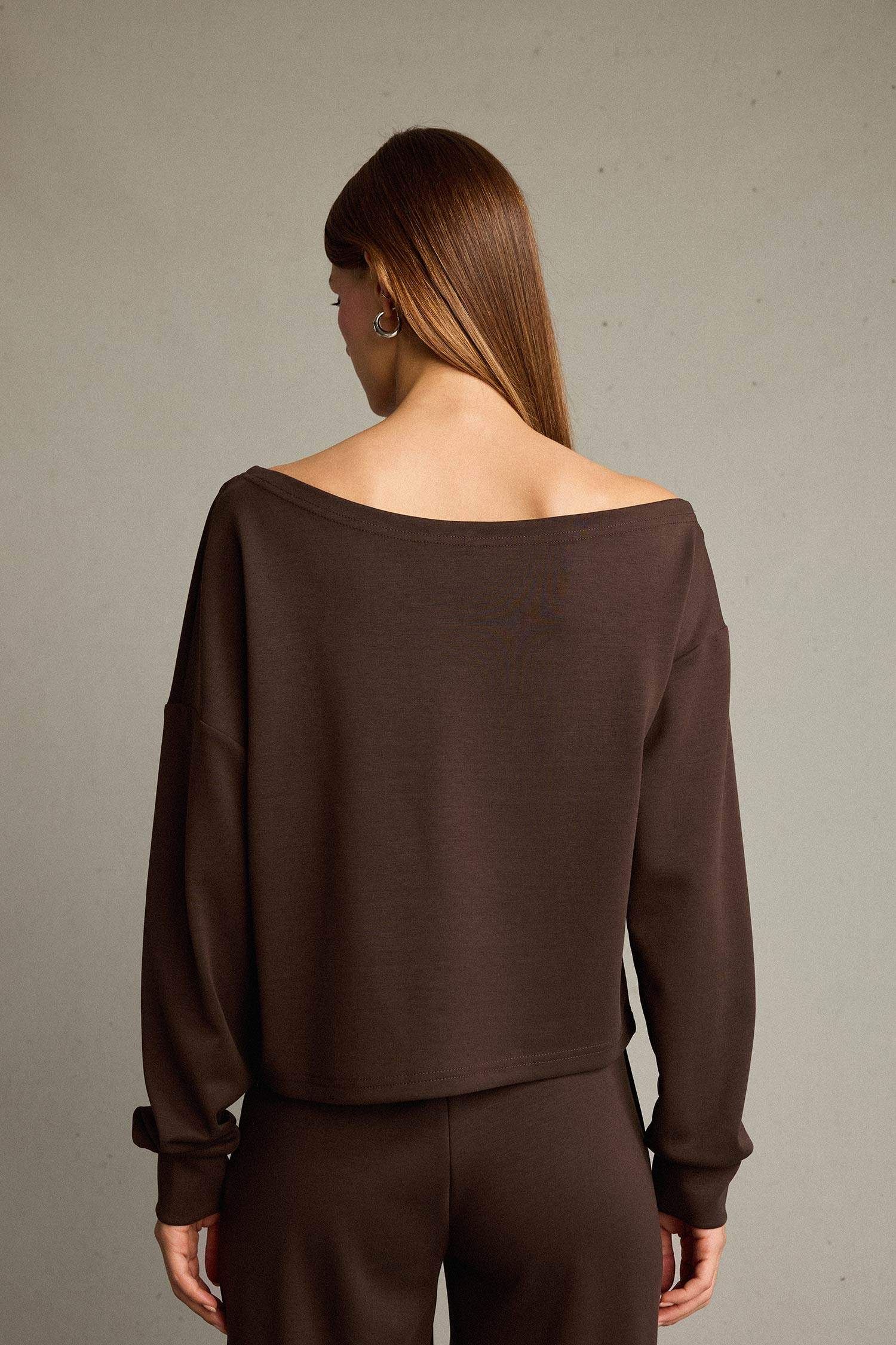 سويت شيرت مودال بياخة عريضة