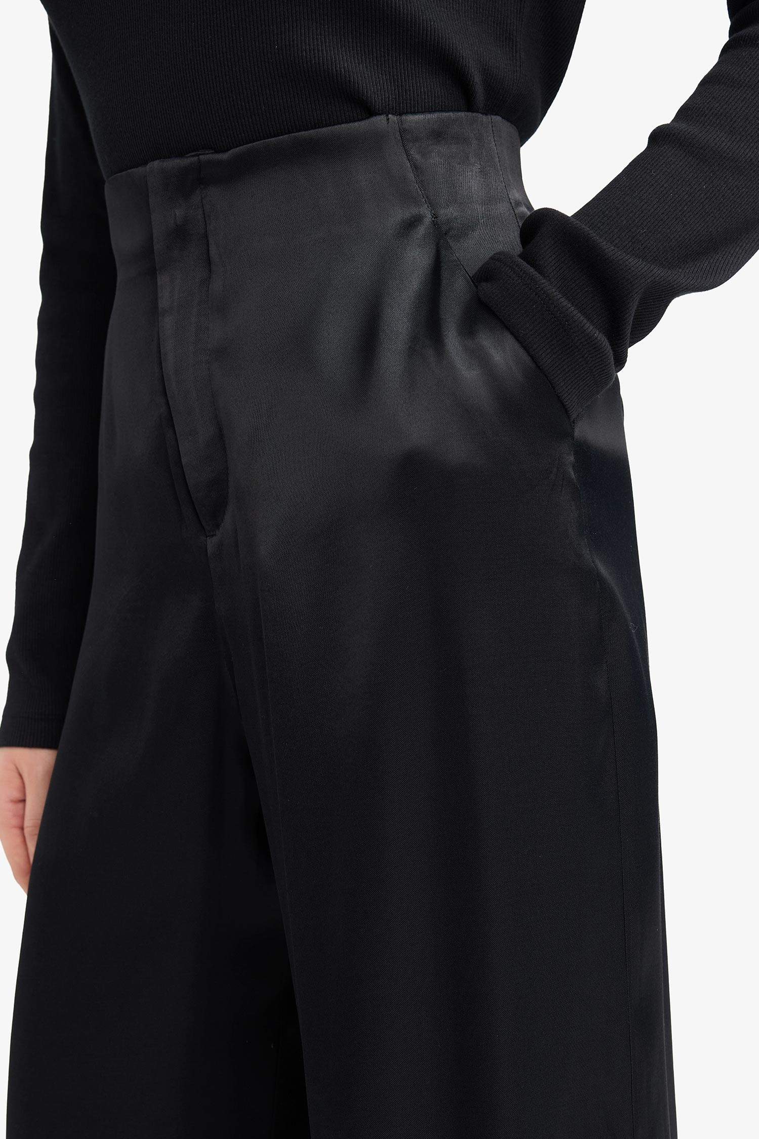 Regular Fit Cepli Bilek Boy Saten Pantolon