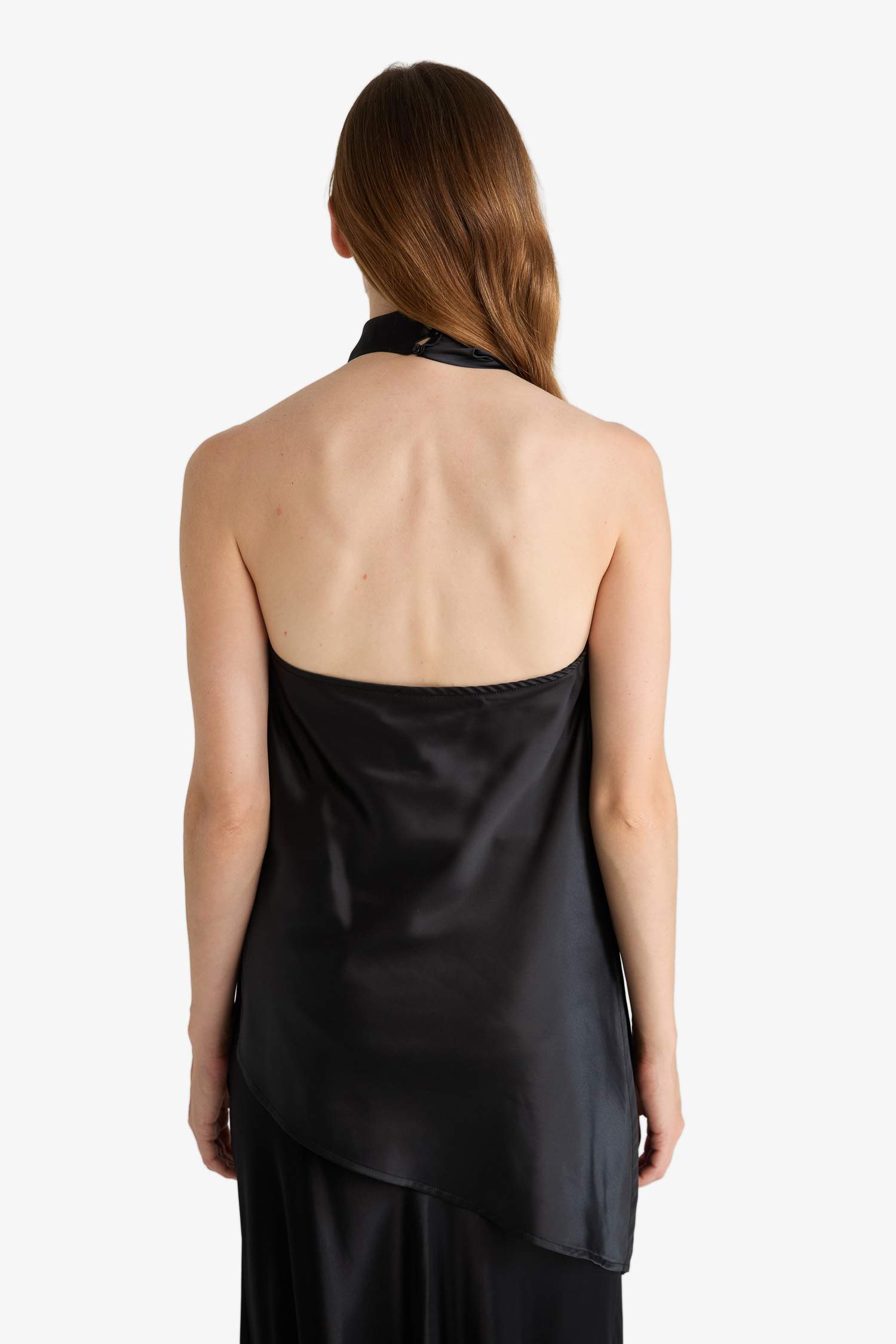 Regular Fit Degaje Yaka Saten Kolsuz Bluz