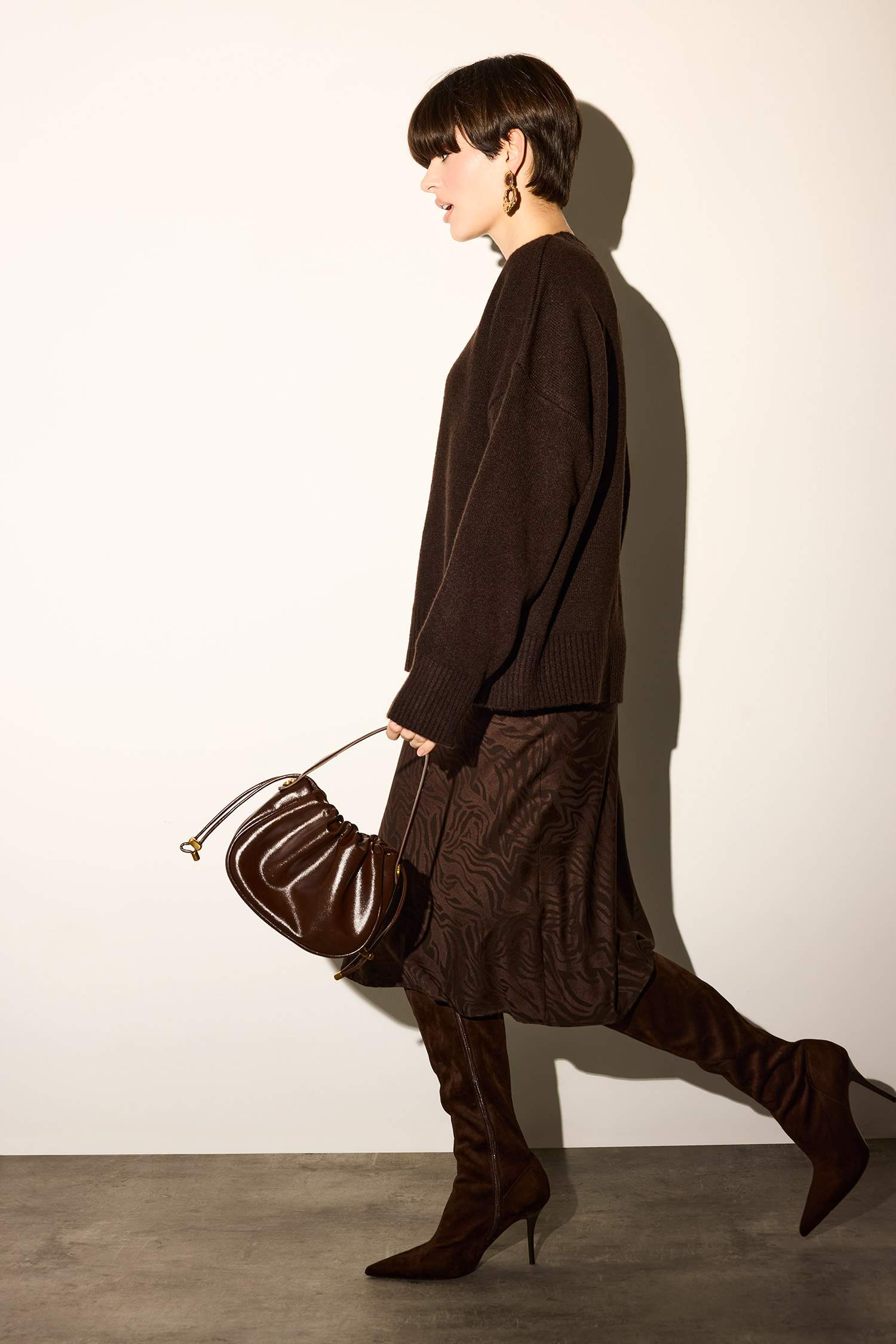 A Kesim Çiçekli Normal Bel Saten Midi Etek