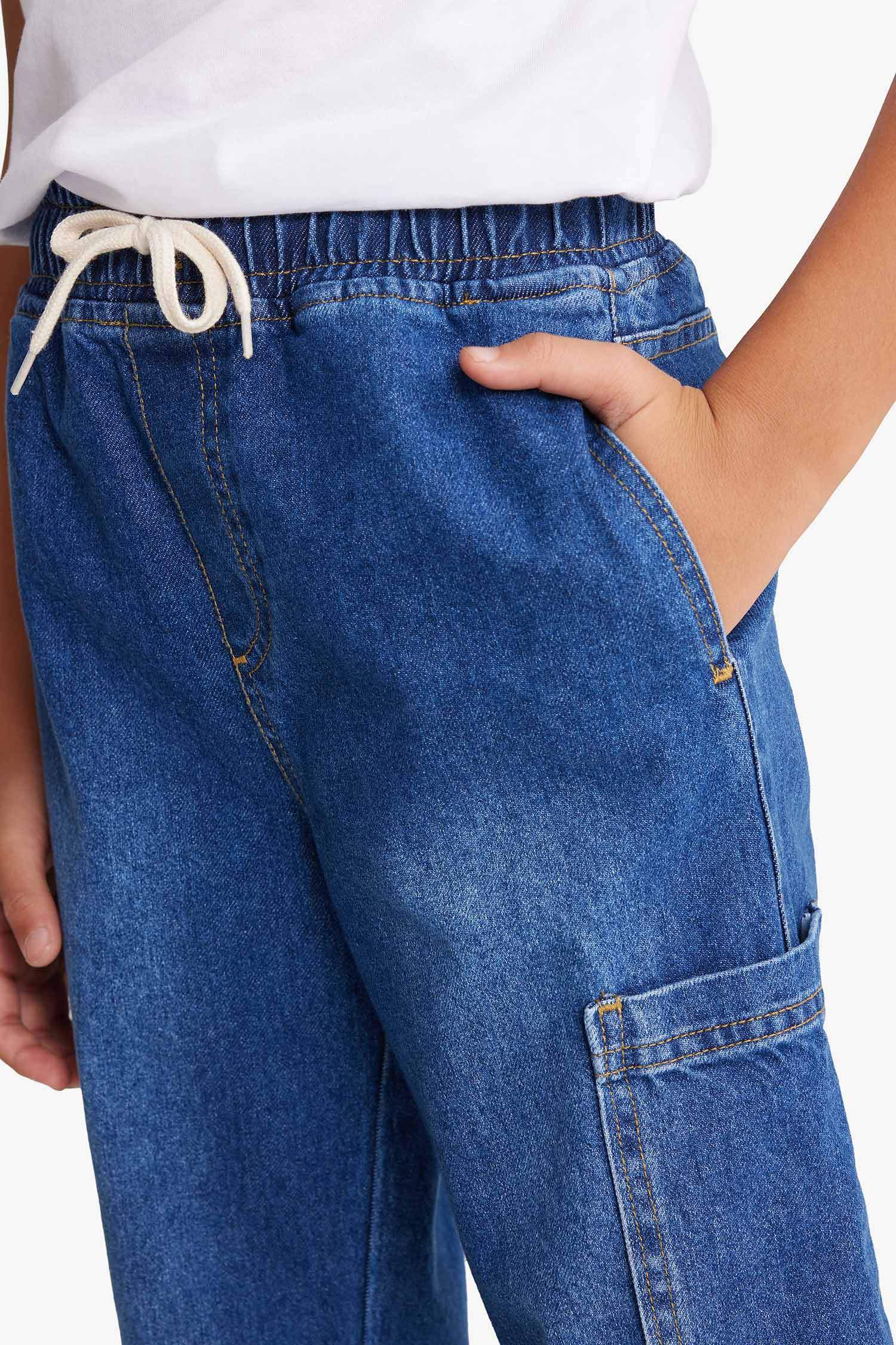 بنطرون جينز ولادي جوجر فيت بجيب