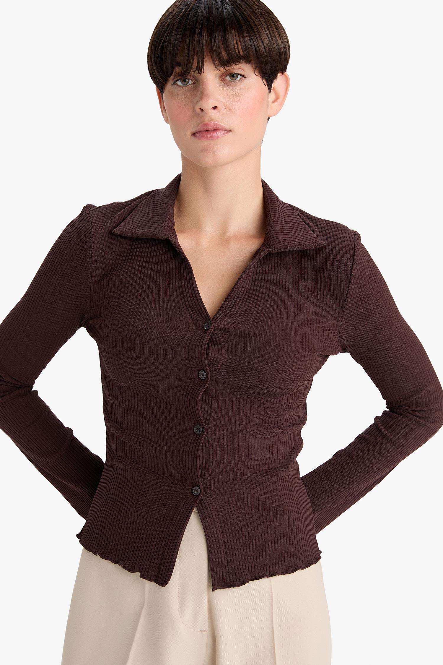 قميص سليم فيت مضلع مخصر بياخة بولو