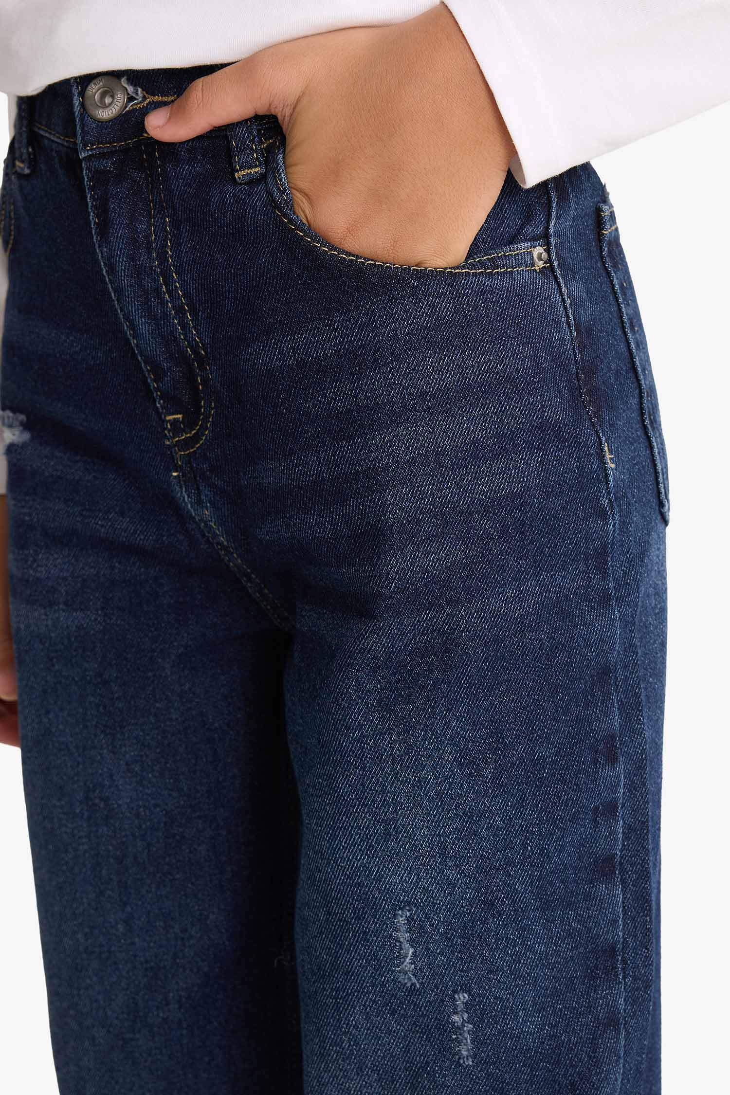 Erkek Çocuk Loose Fit Yırtık Detaylı Düz Paça Jean Pantolon