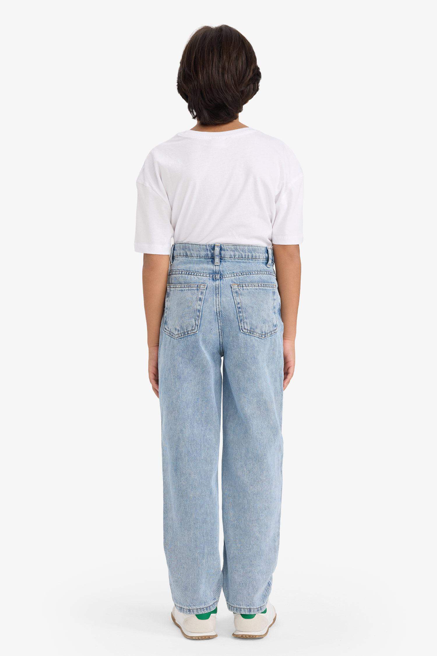 Boy Loose Fit Ripped Detail Straight Leg Jeans