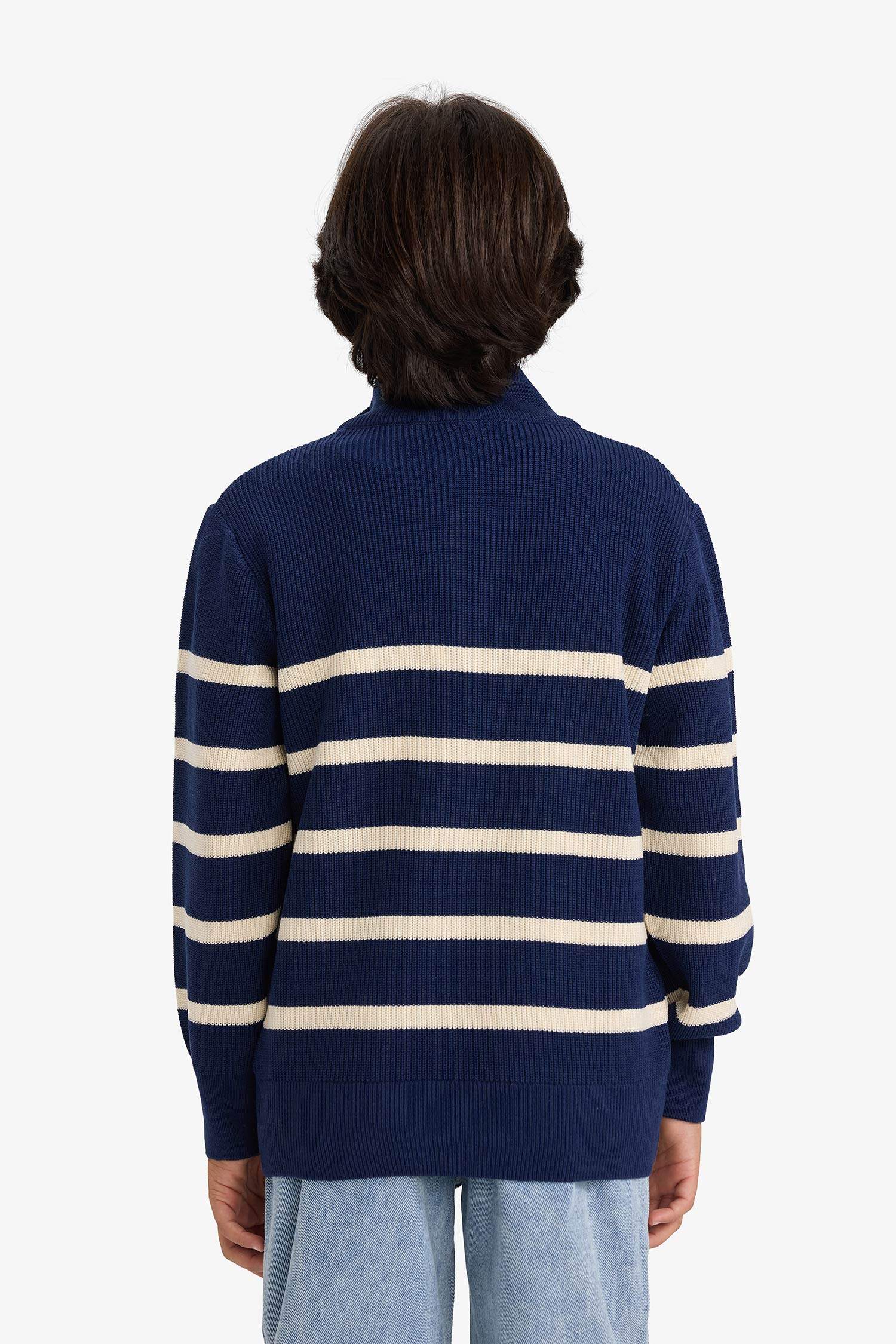 بلوز تريكو ولادي مخطط قصة عادية بياقة بسحاب