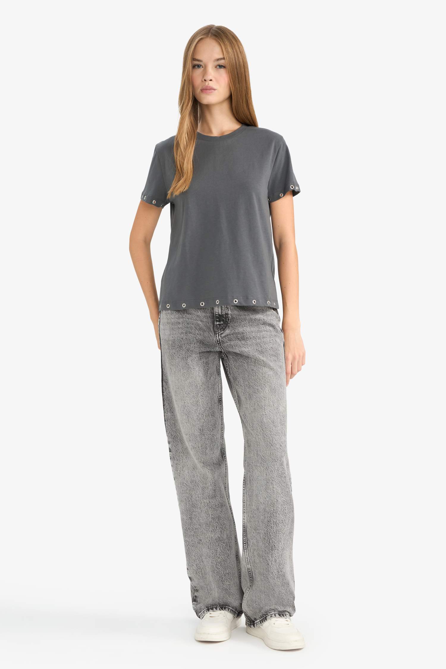 Loose Fit Bisiklet Yaka Kısa Kollu Tişört