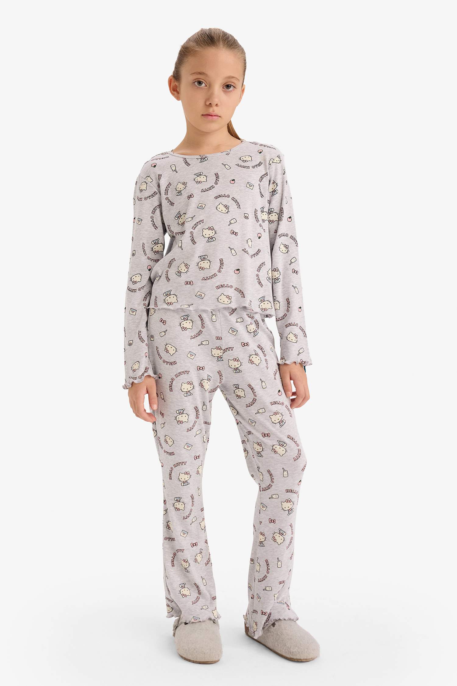 سيت بجامة بناتي من هيلو كيتي - قطعتين