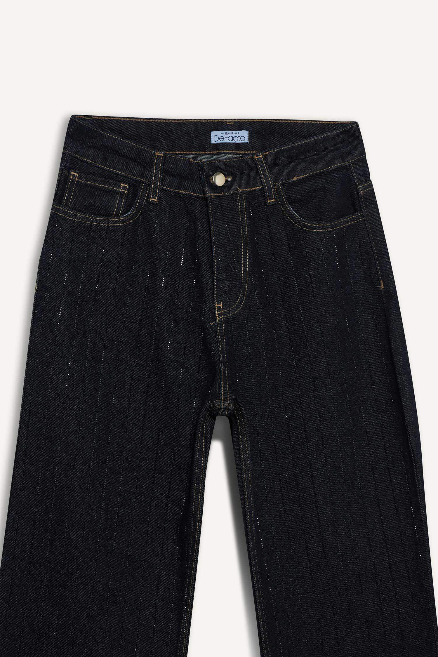 Relax Fit Düz Paça Jean Pantolon