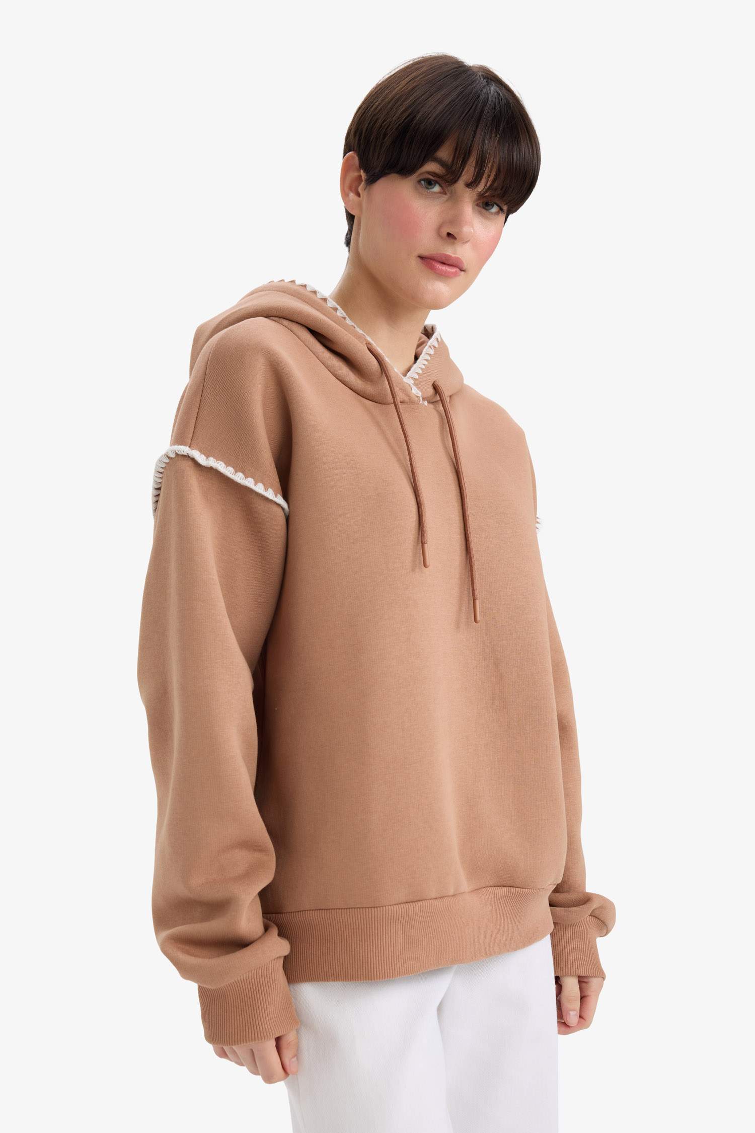 سويت شيرت اوفر سايز بياقة مستديرة