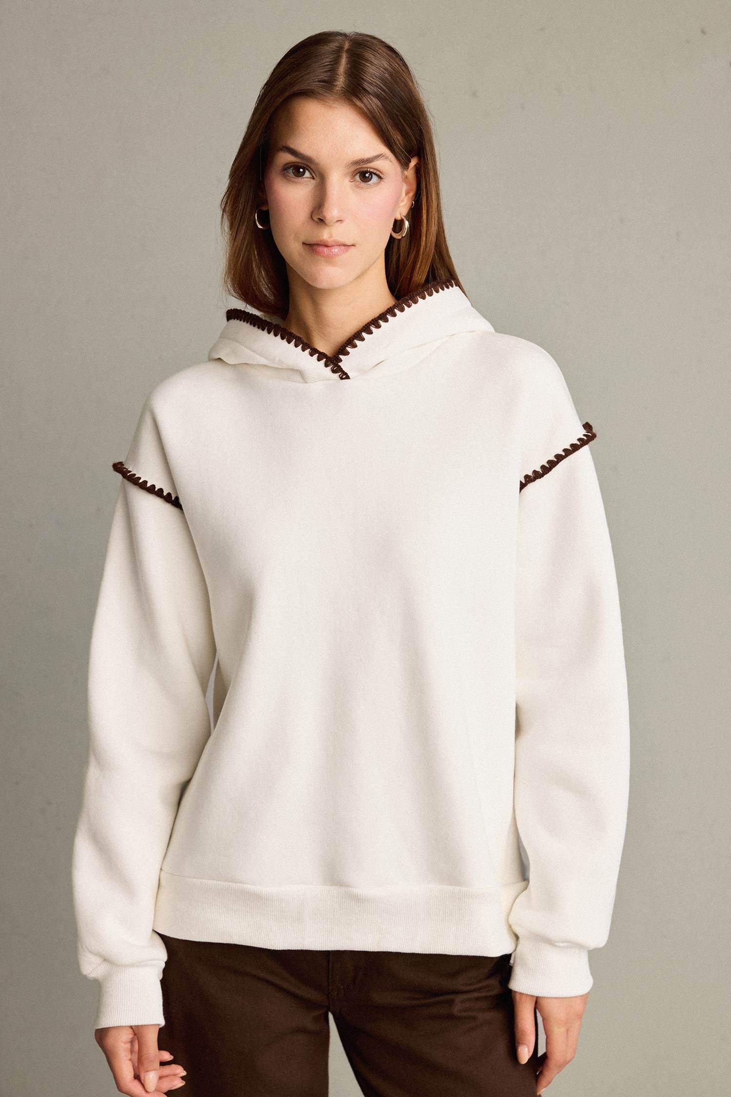 سويت شيرت اوفر سايز بياقة مستديرة