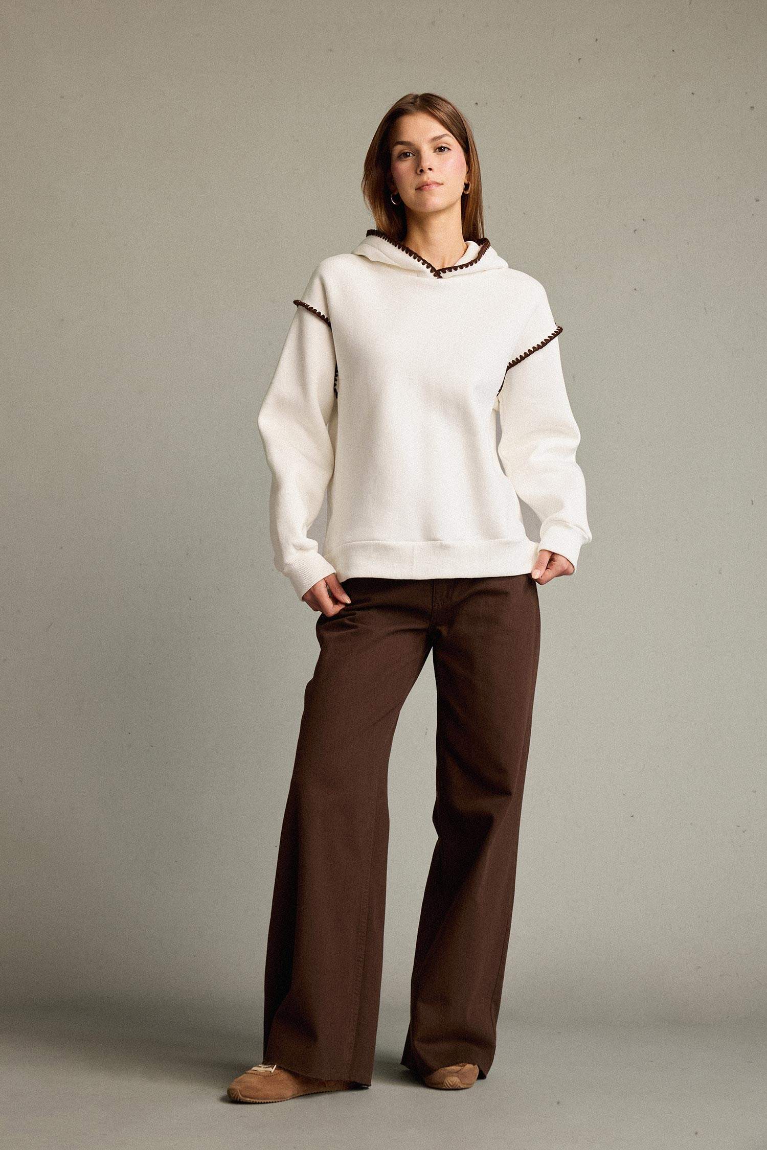 سويت شيرت اوفر سايز بياقة مستديرة