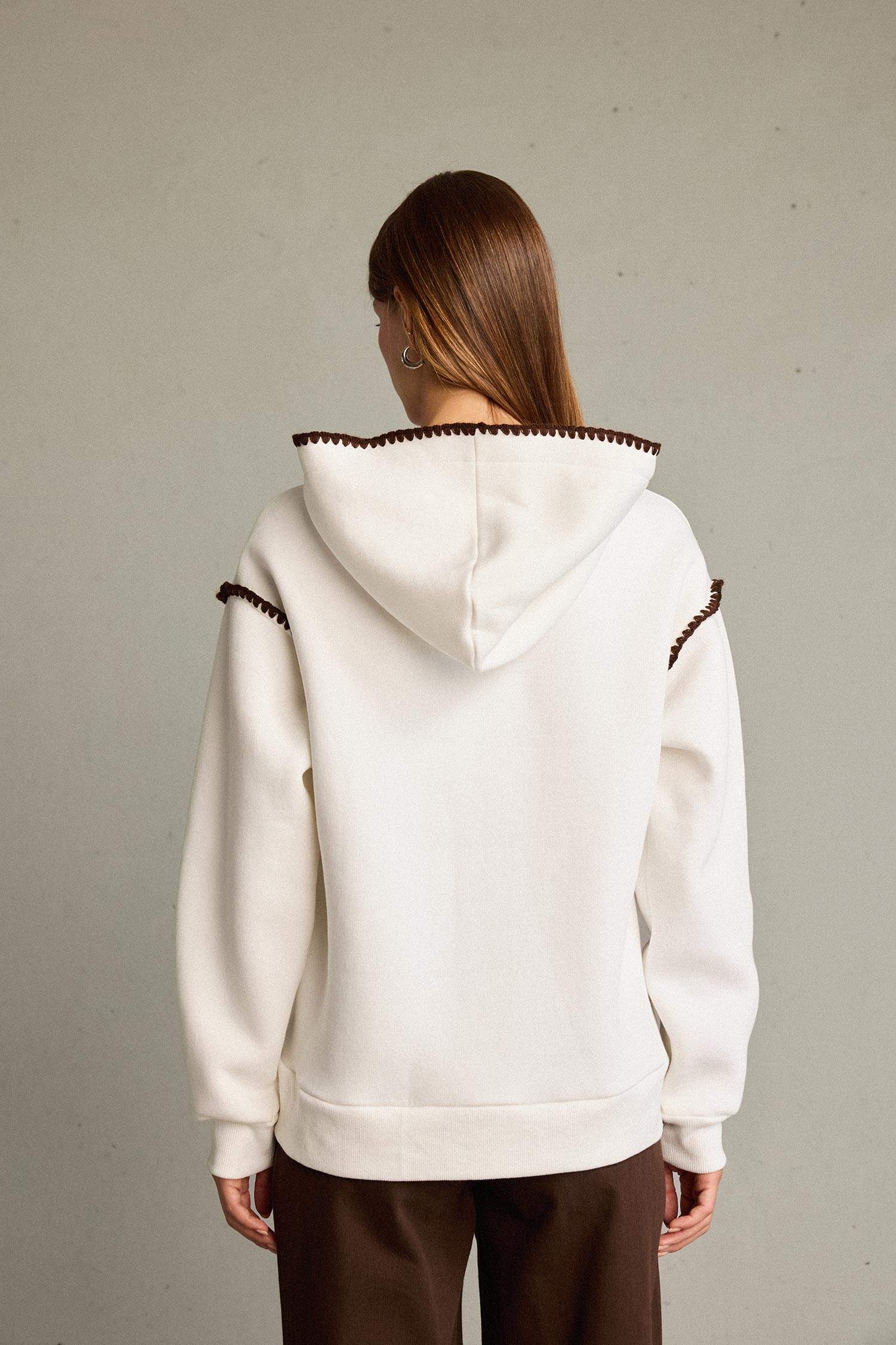 سويت شيرت اوفر سايز بياقة مستديرة